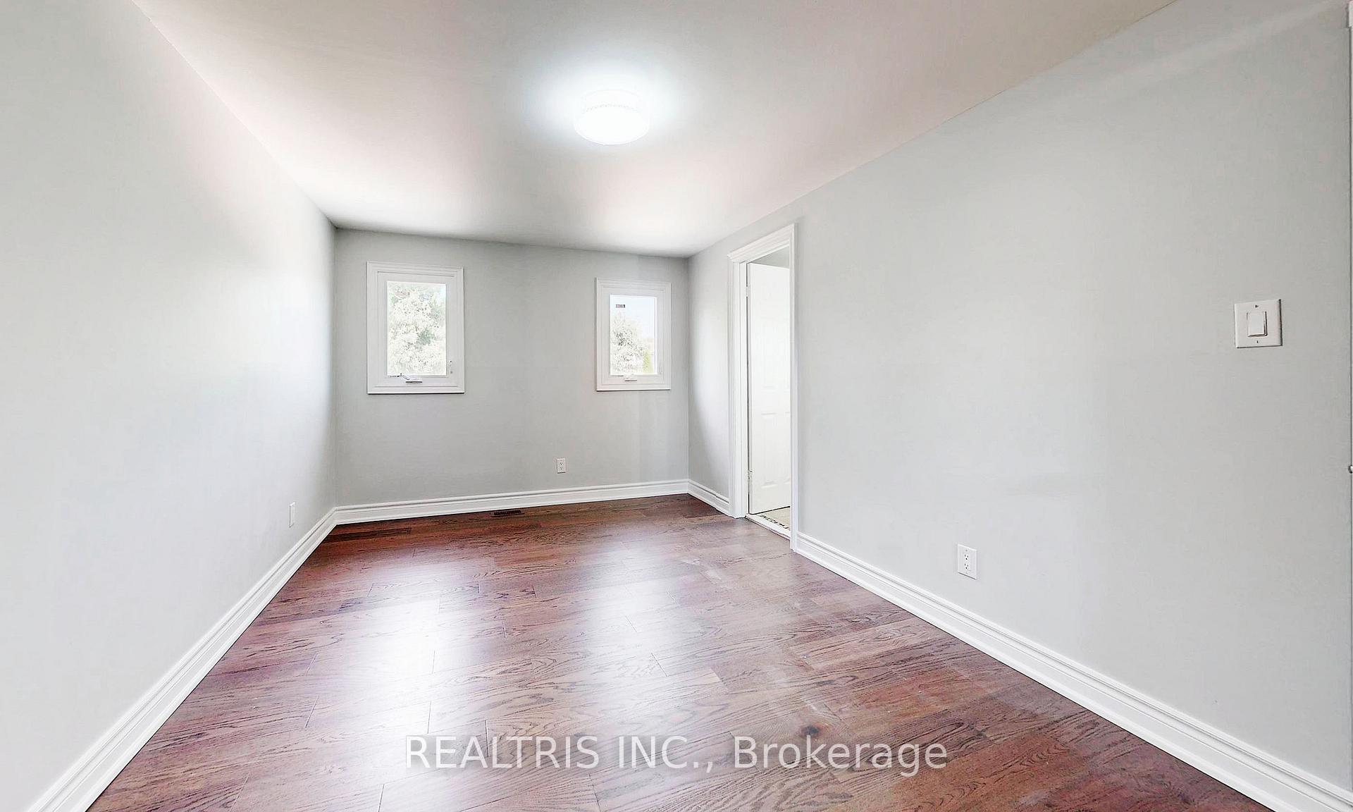 Photo 17 of Unit Upper, 113 Bassett Boulevard, Whitby, Pringle Creek — HOMEH