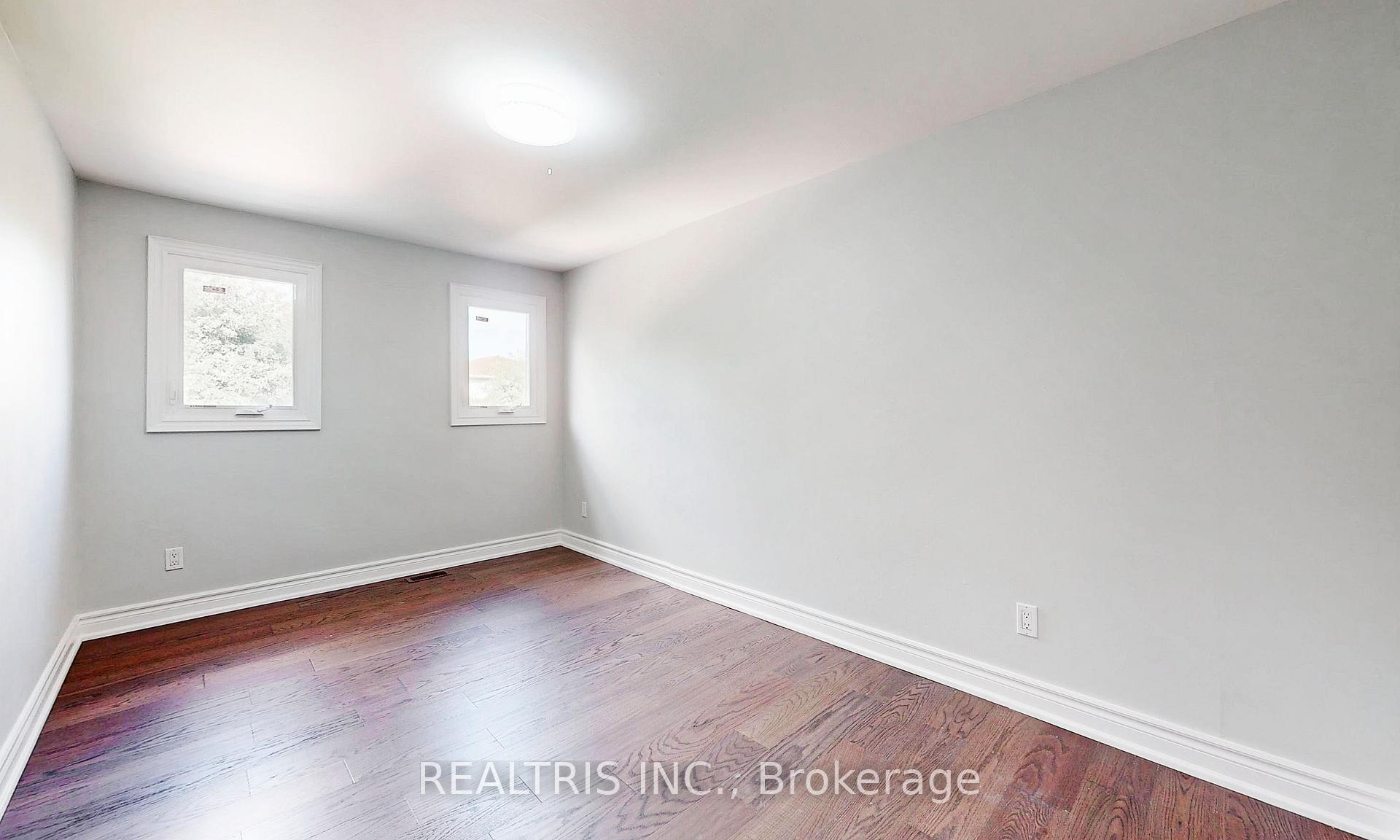 Photo 21 of Unit Upper, 113 Bassett Boulevard, Whitby, Pringle Creek — HOMEH