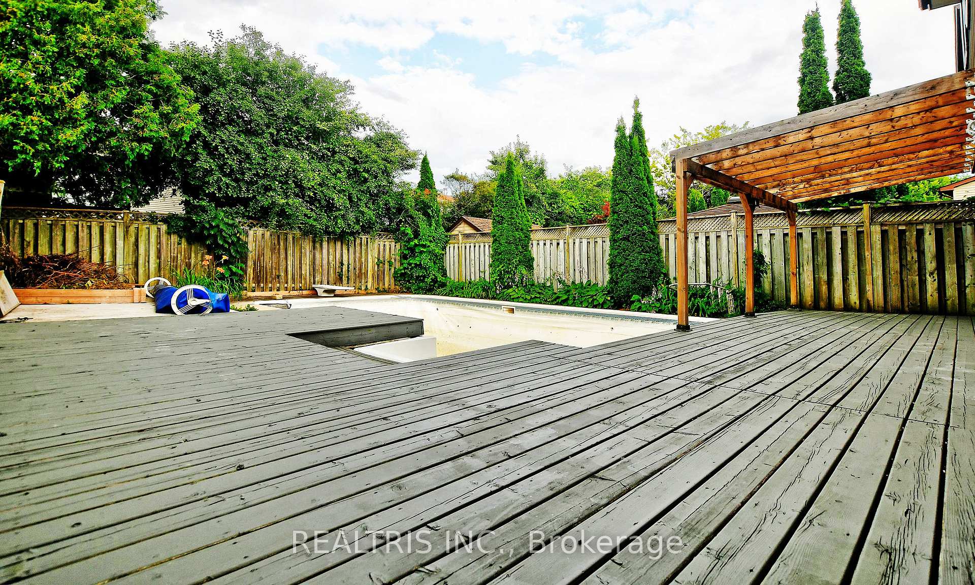 Photo 27 of Unit Upper, 113 Bassett Boulevard, Whitby, Pringle Creek — HOMEH