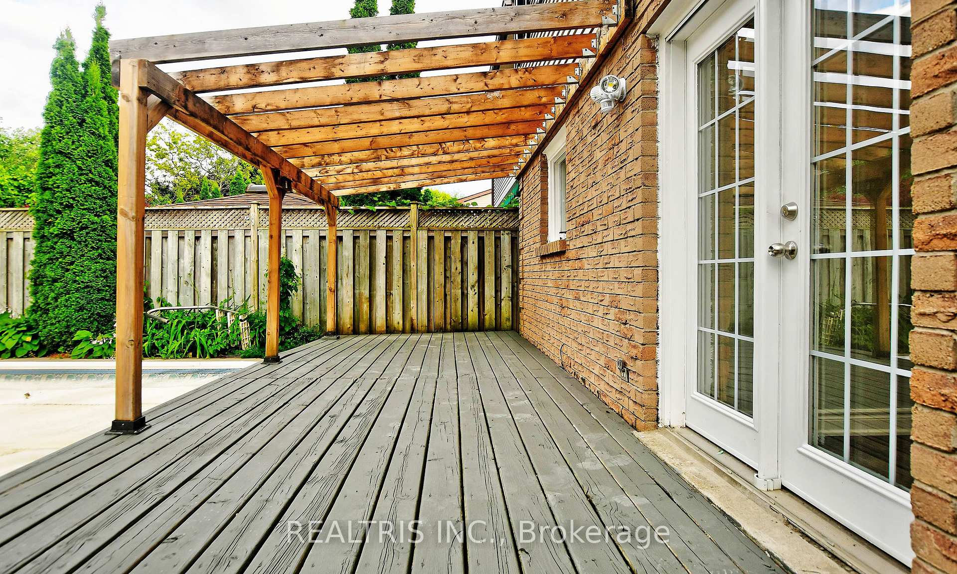 Photo 29 of Unit Upper, 113 Bassett Boulevard, Whitby, Pringle Creek — HOMEH