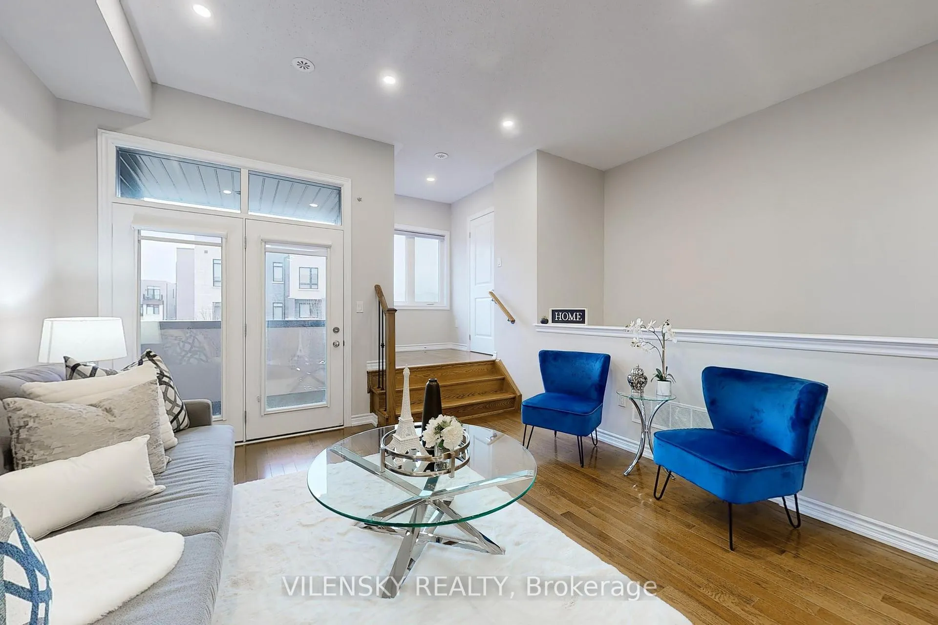 Photo 4 of 162 Golden Trail, Vaughan, Patterson — HOMEH
