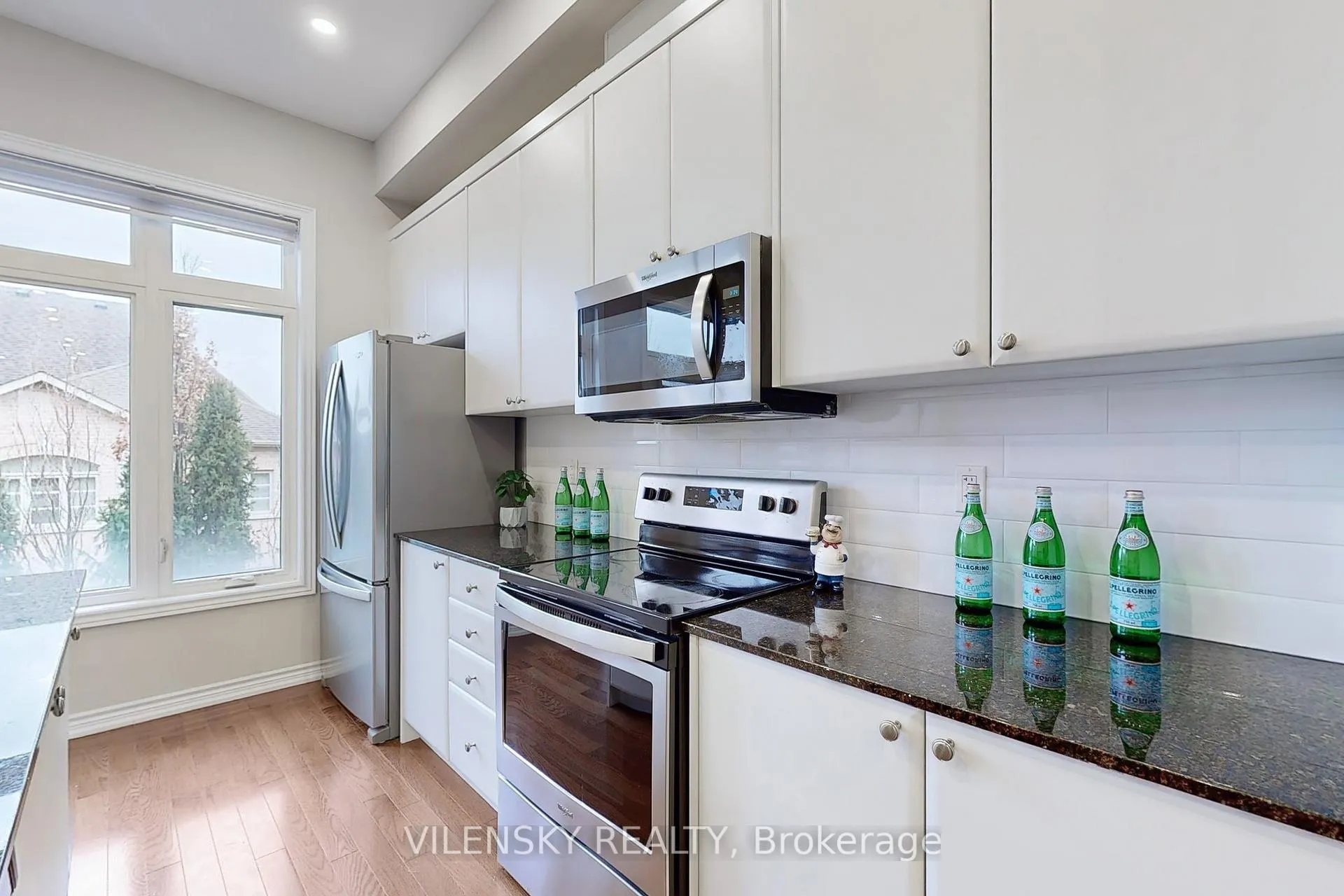 Photo 12 of 162 Golden Trail, Vaughan, Patterson — HOMEH