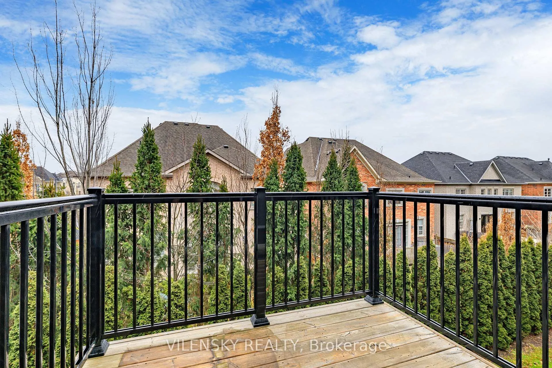 Photo 14 of 162 Golden Trail, Vaughan, Patterson — HOMEH