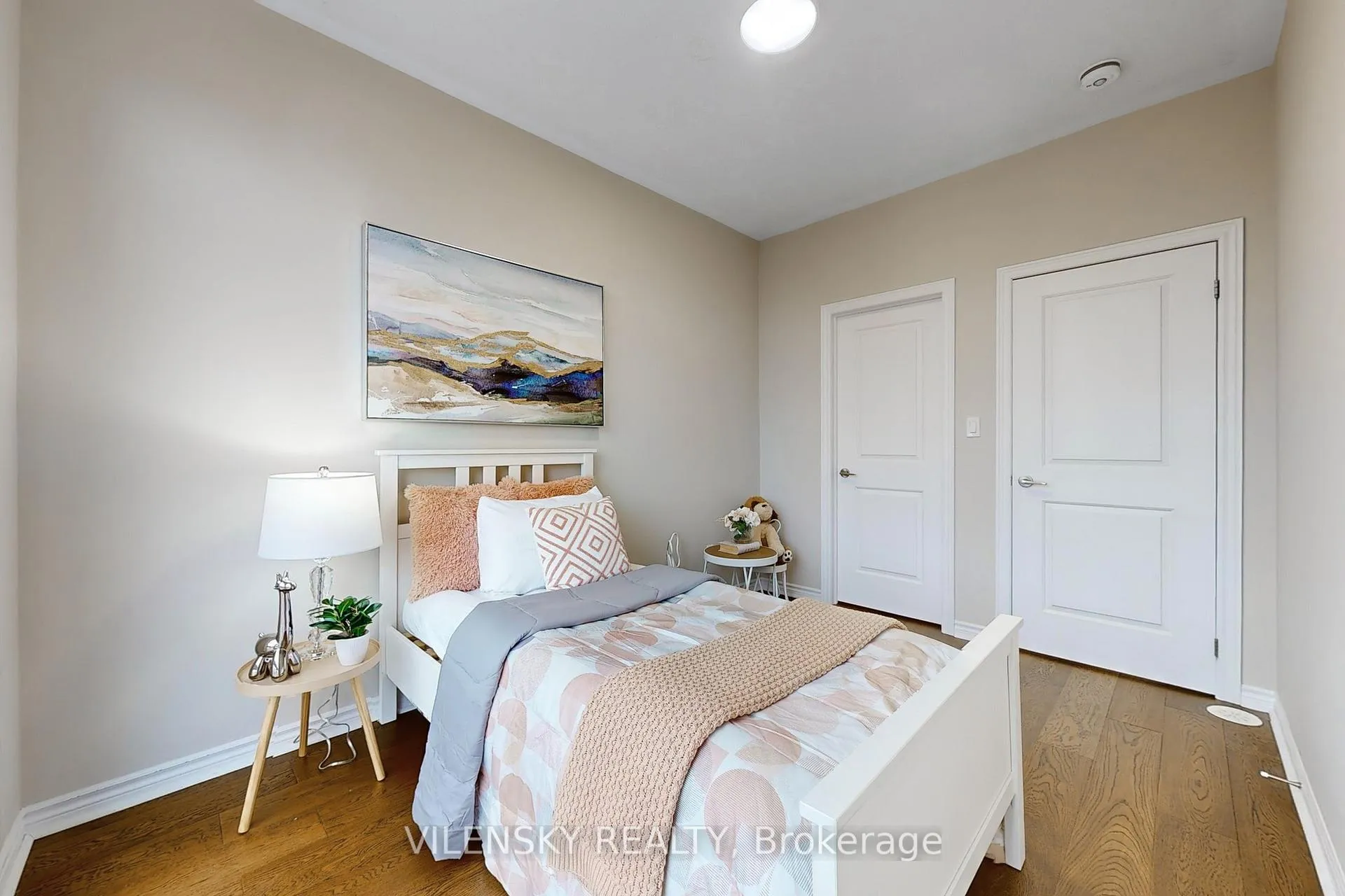 Photo 23 of 162 Golden Trail, Vaughan, Patterson — HOMEH