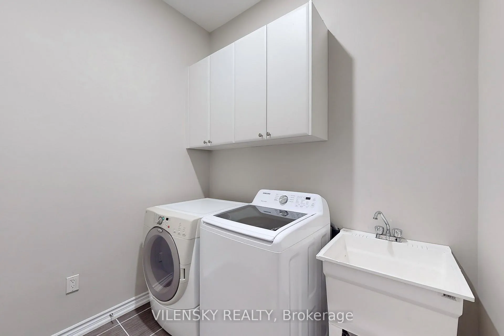 Photo 31 of 162 Golden Trail, Vaughan, Patterson — HOMEH