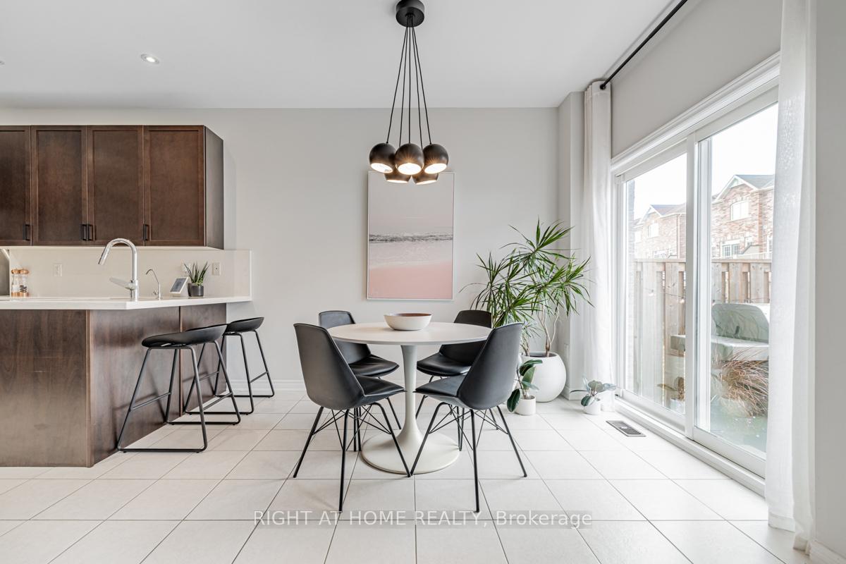 Photo 14 of 159 Fimco Crescent, Markham, Greensborough — HOMEH