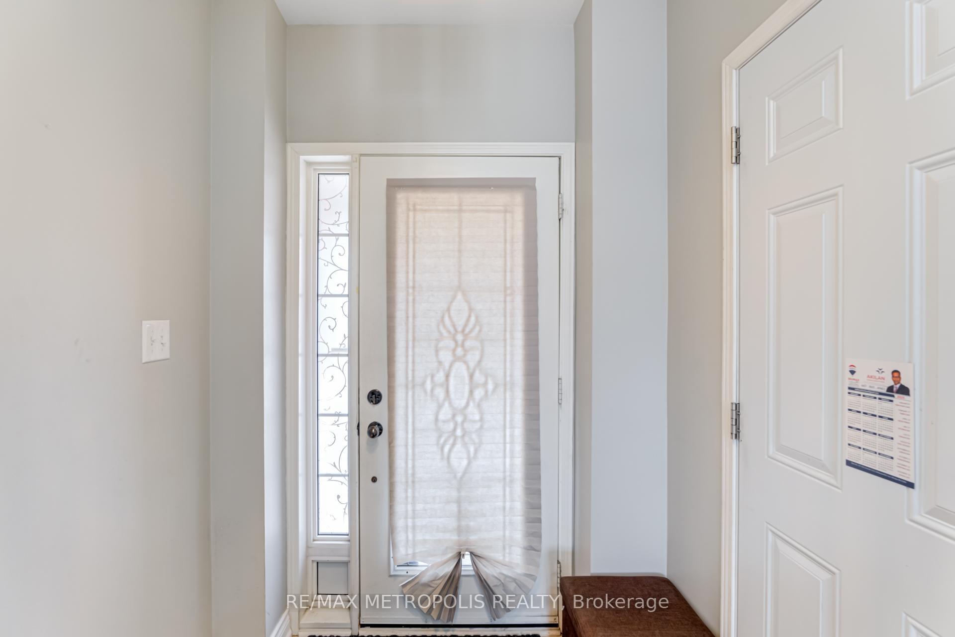 Photo 6 of 385 Rossland Road E, Ajax, Central East — HOMEH