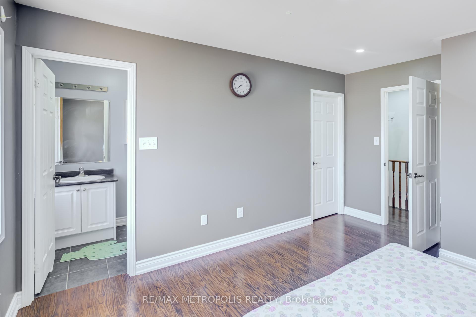 Photo 24 of 385 Rossland Road E, Ajax, Central East — HOMEH