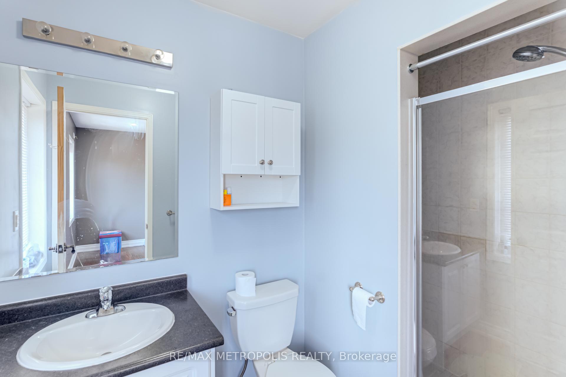 Photo 30 of 385 Rossland Road E, Ajax, Central East — HOMEH