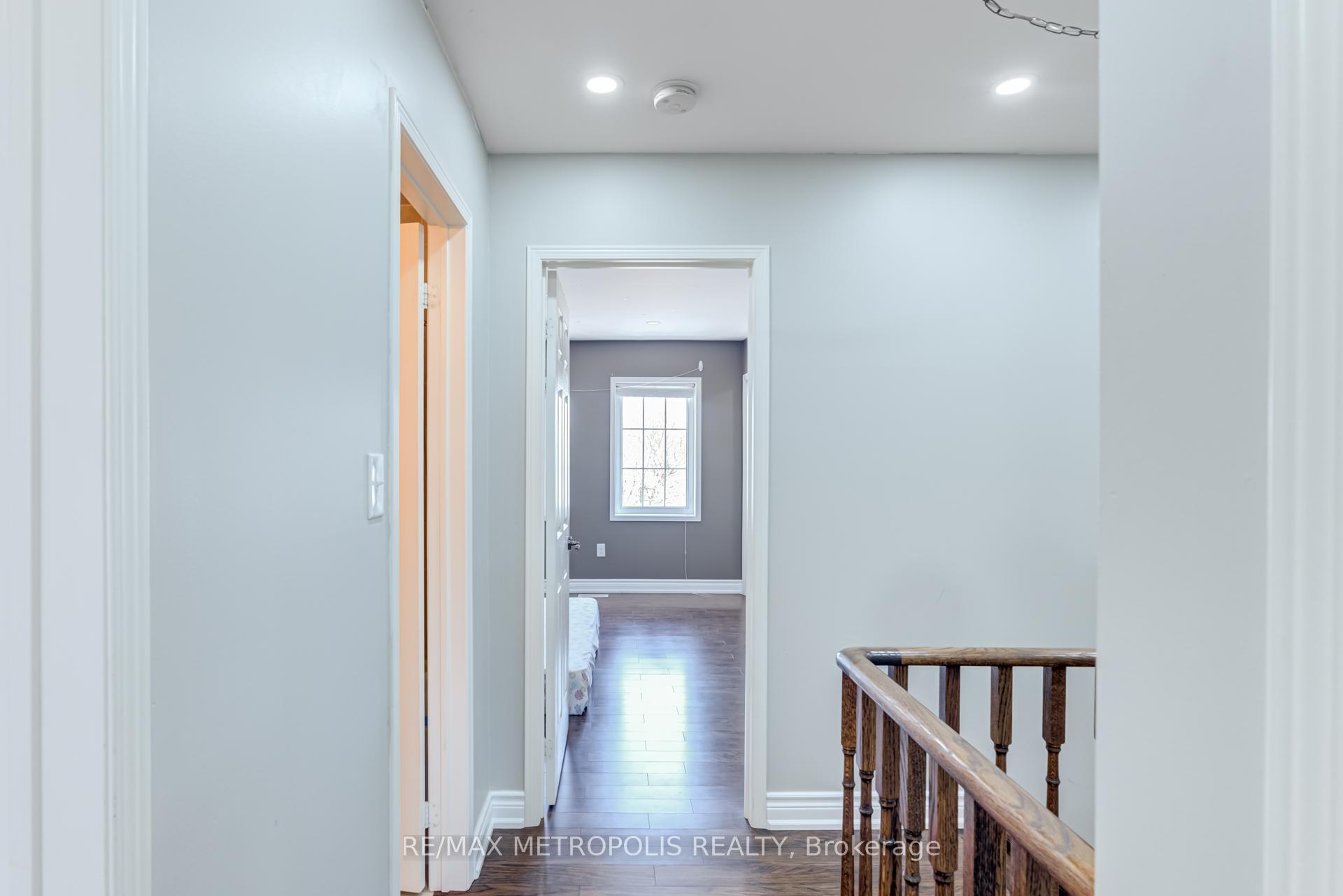 Photo 27 of 385 Rossland Road E, Ajax, Central East — HOMEH