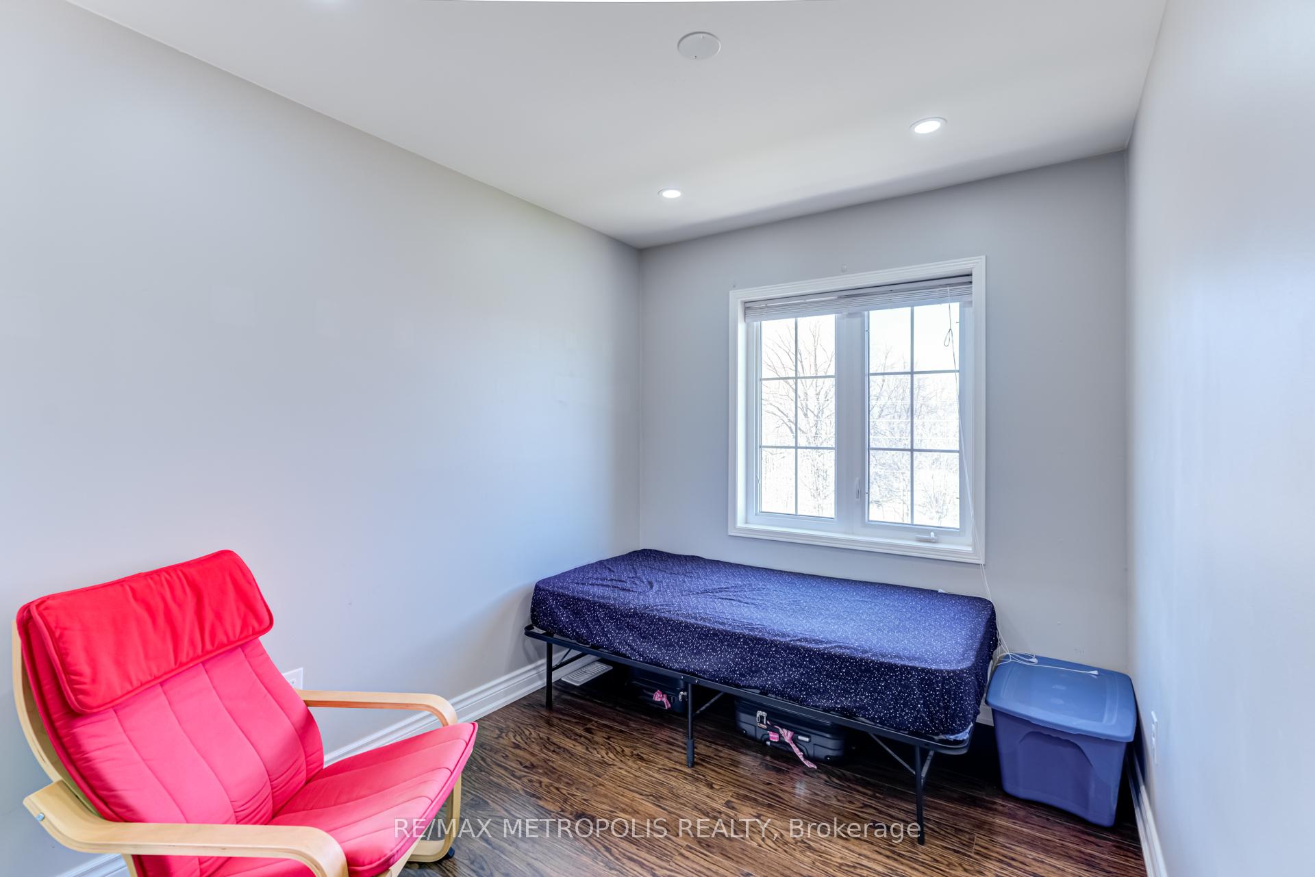 Photo 34 of 385 Rossland Road E, Ajax, Central East — HOMEH