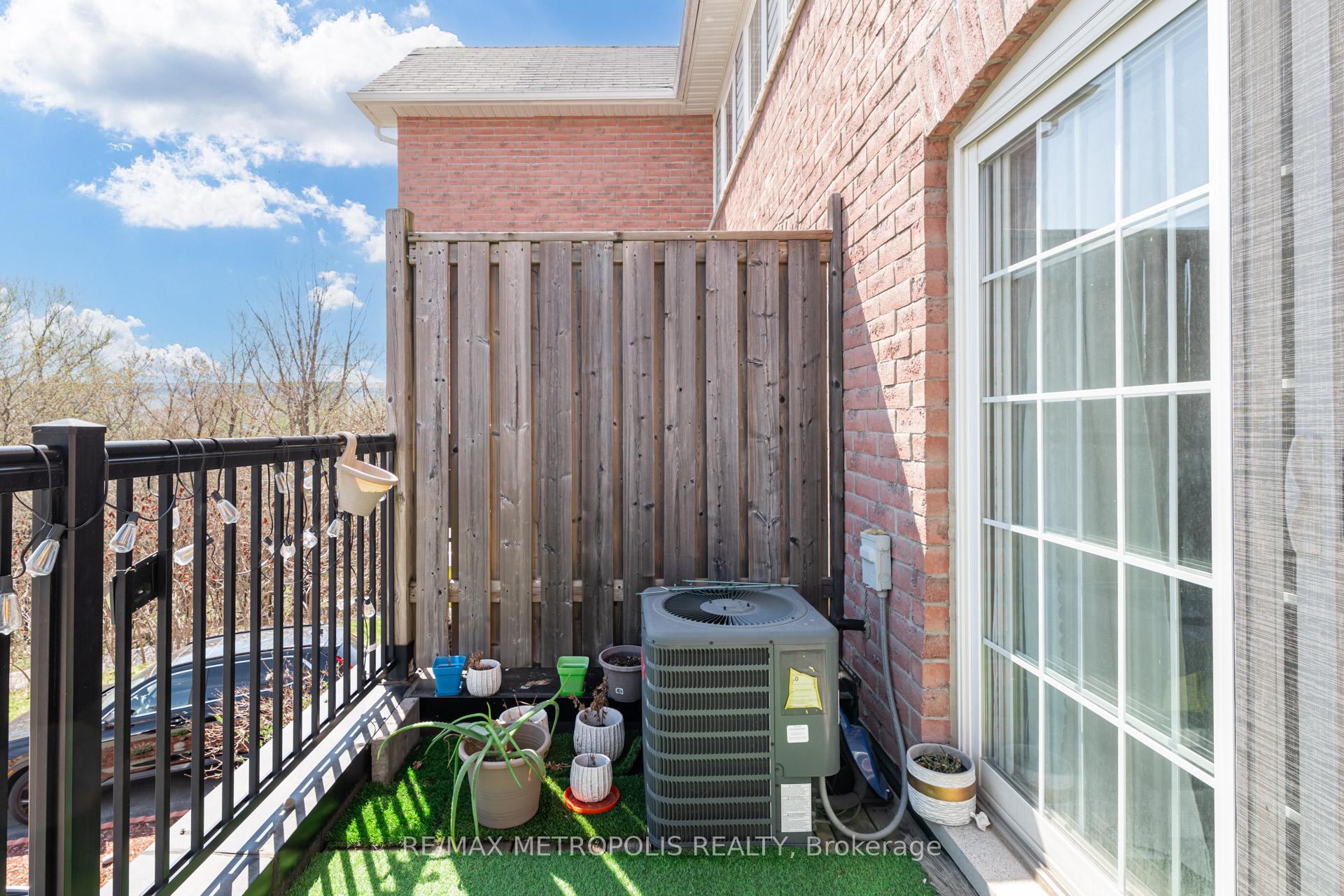 Photo 36 of 385 Rossland Road E, Ajax, Central East — HOMEH