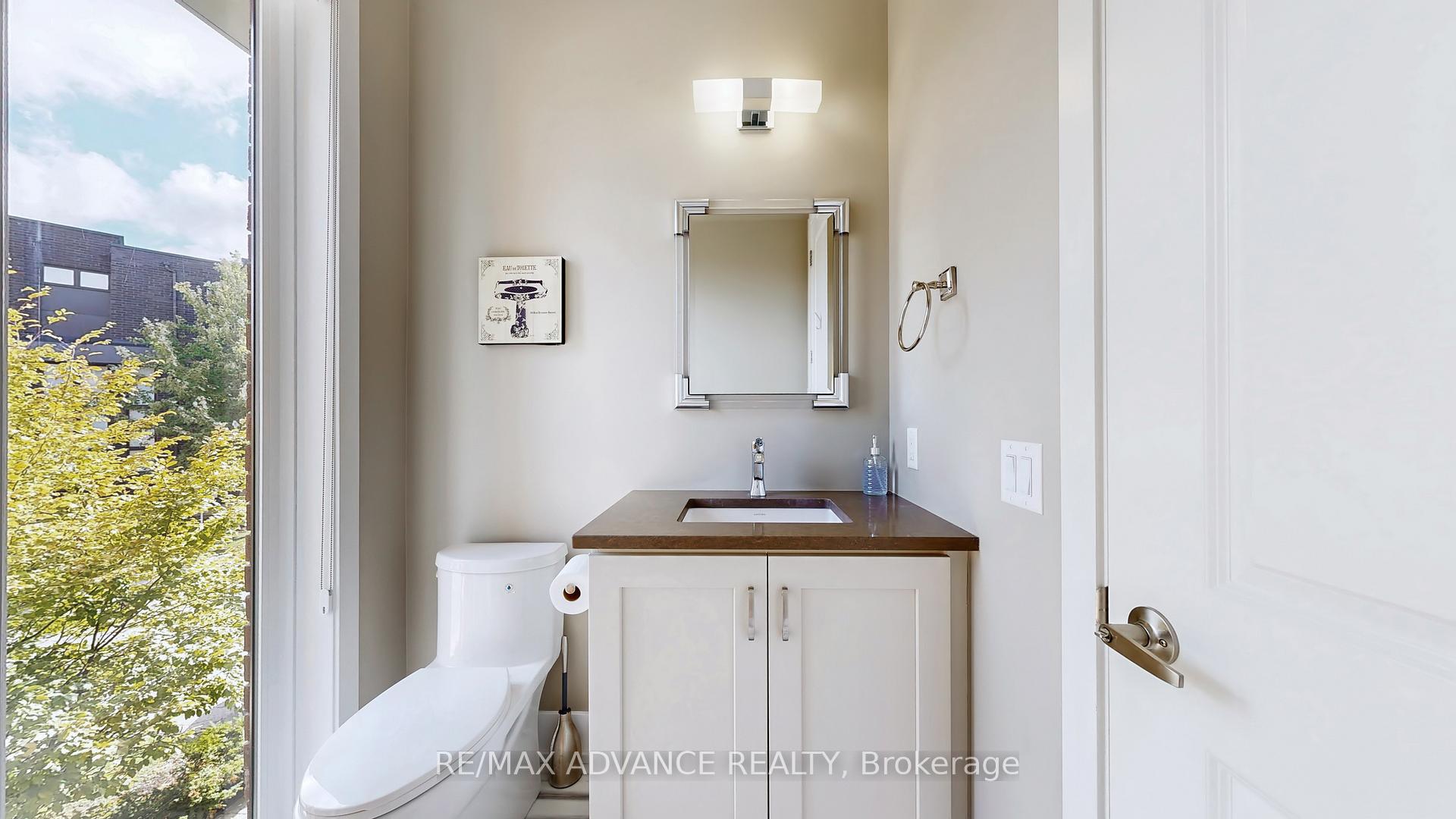 Photo 20 of 32 Crestridge Drive, Vaughan, Patterson — HOMEH