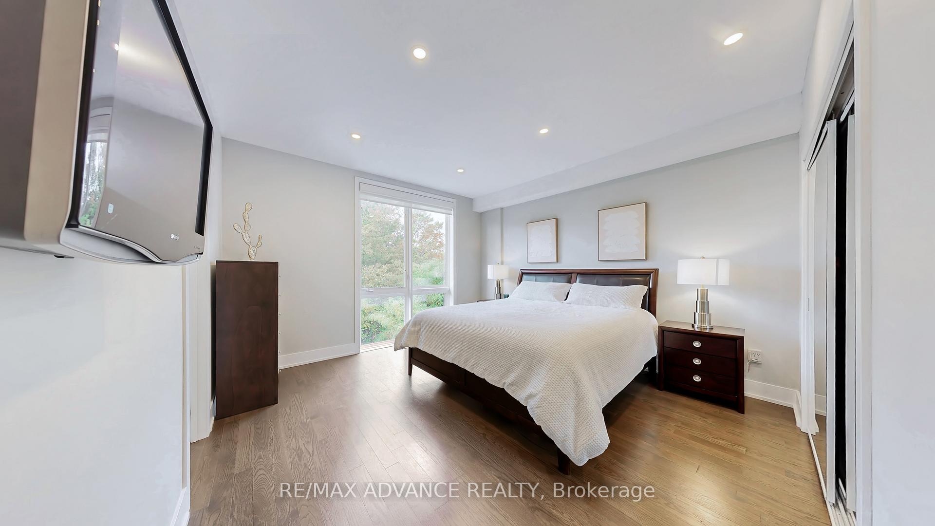 Photo 22 of 32 Crestridge Drive, Vaughan, Patterson — HOMEH