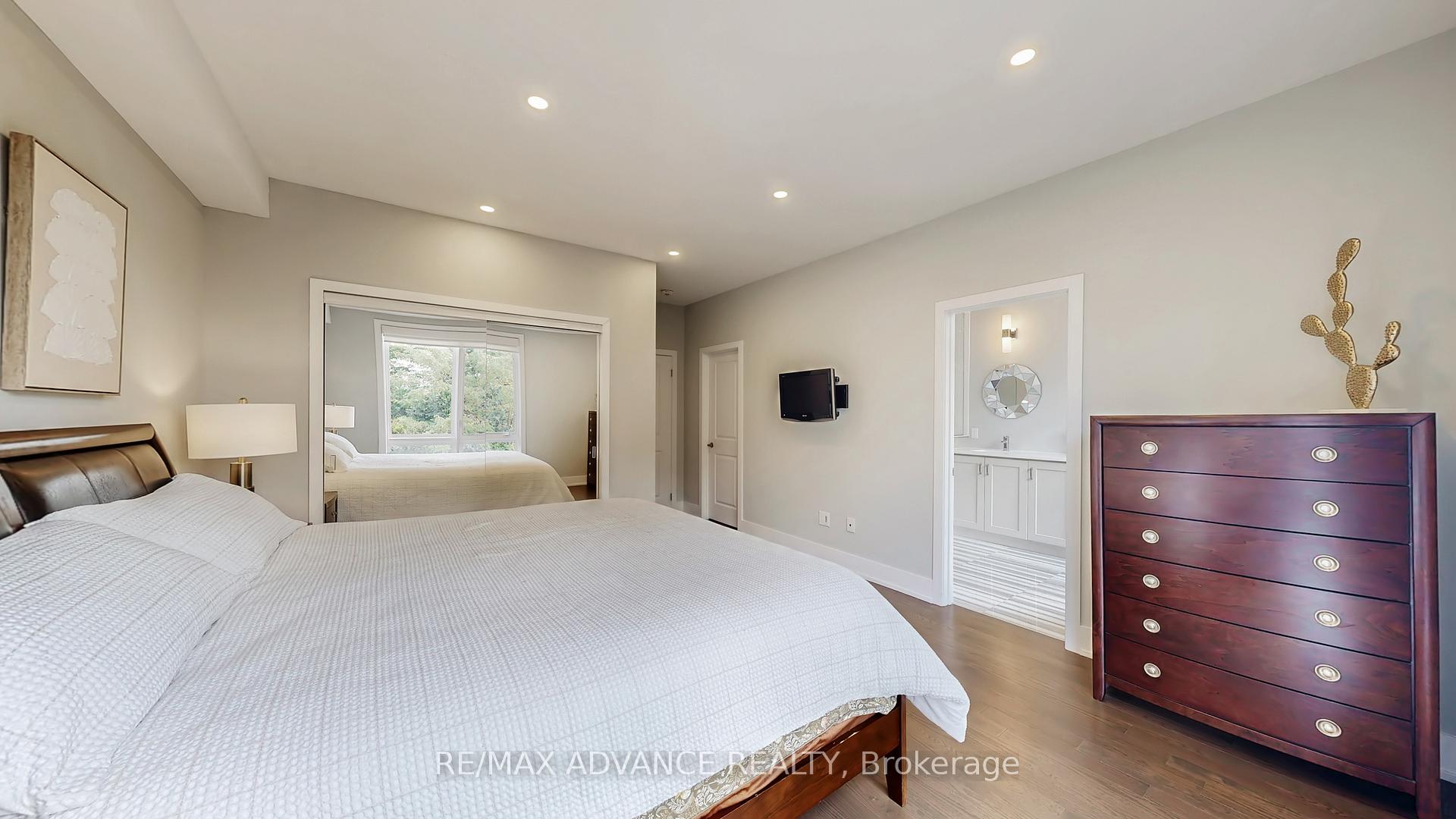 Photo 25 of 32 Crestridge Drive, Vaughan, Patterson — HOMEH