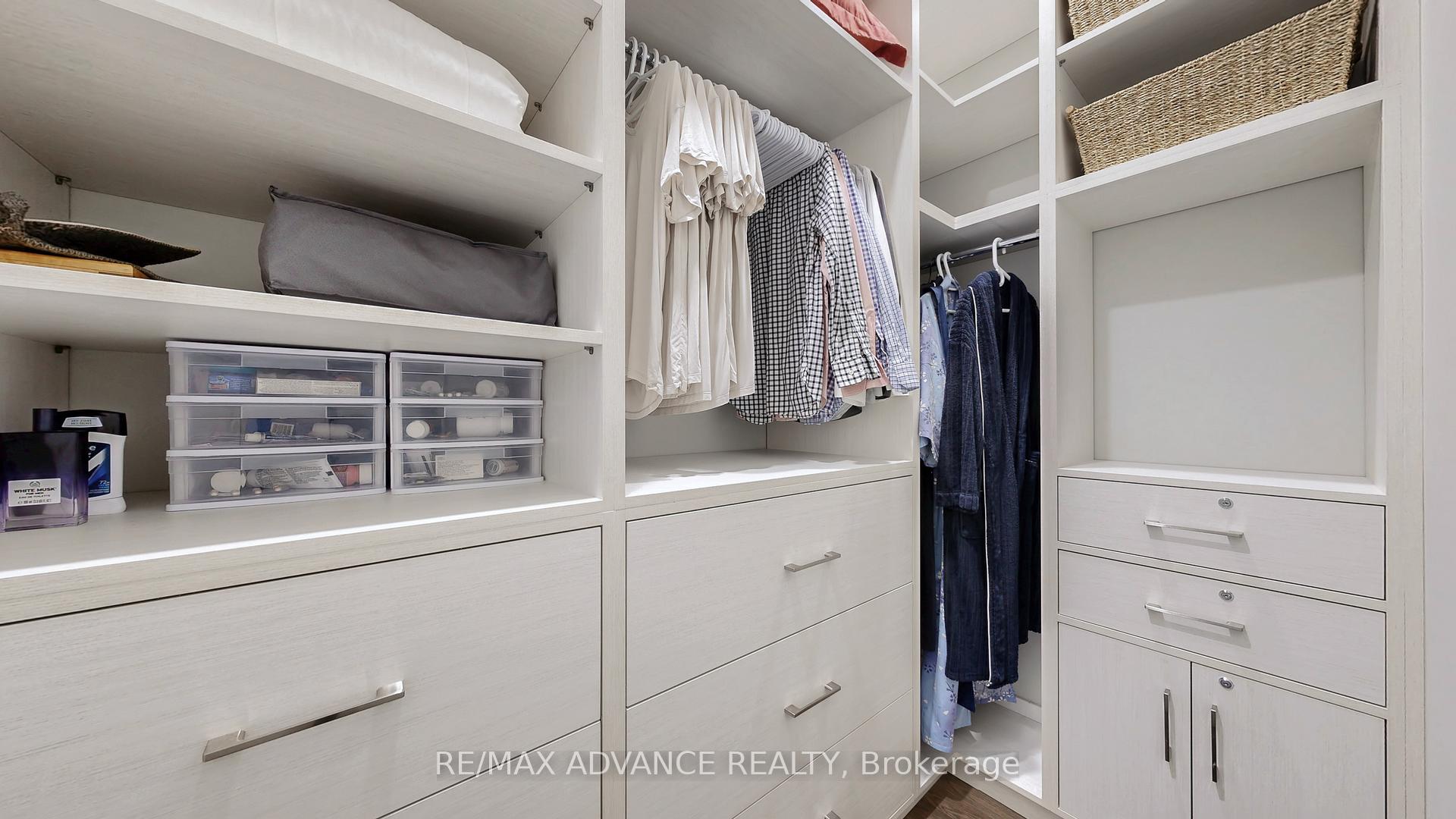 Photo 26 of 32 Crestridge Drive, Vaughan, Patterson — HOMEH