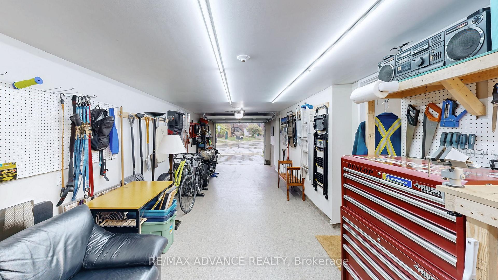 Photo 43 of 32 Crestridge Drive, Vaughan, Patterson — HOMEH