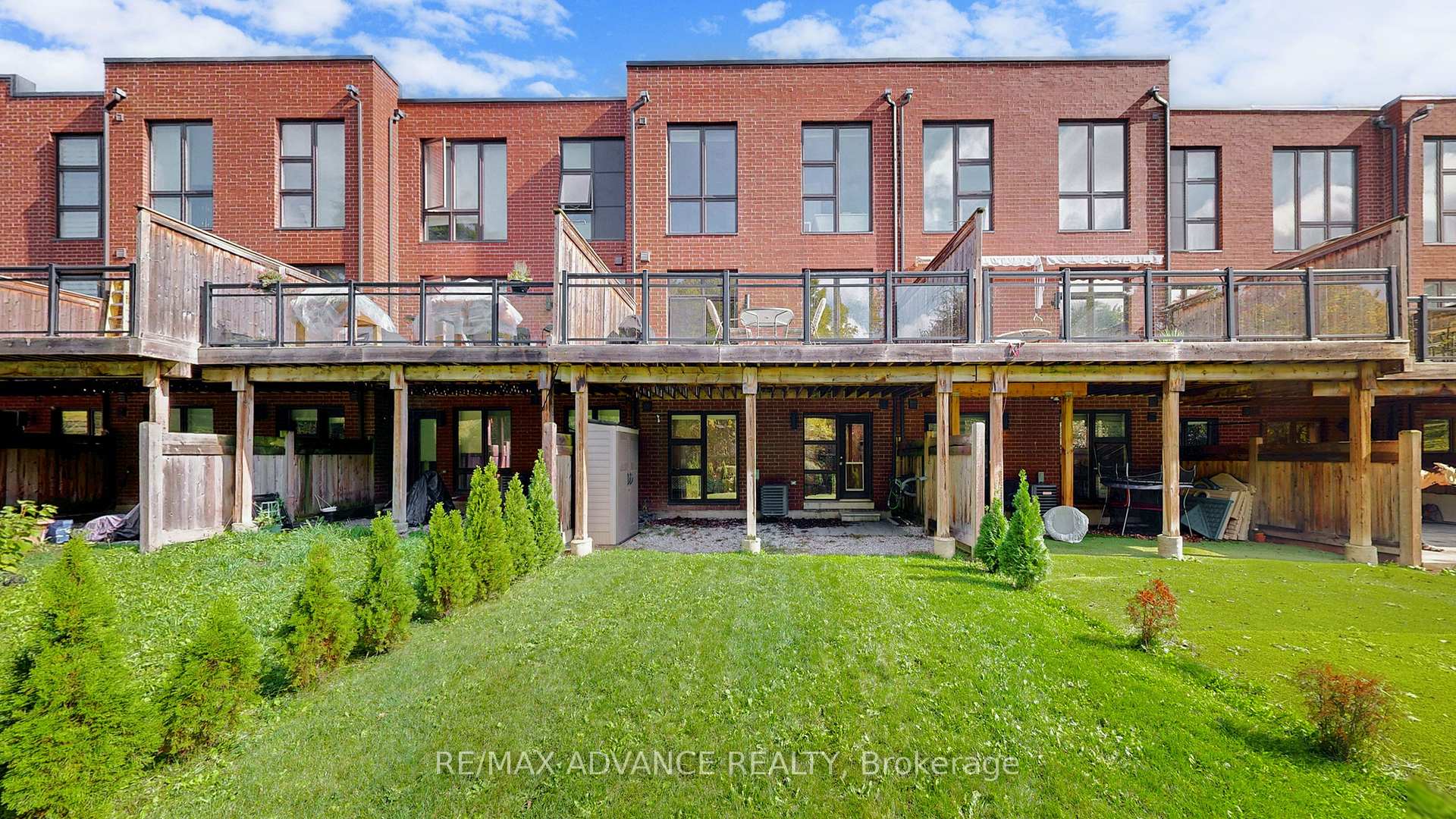 Photo 49 of 32 Crestridge Drive, Vaughan, Patterson — HOMEH