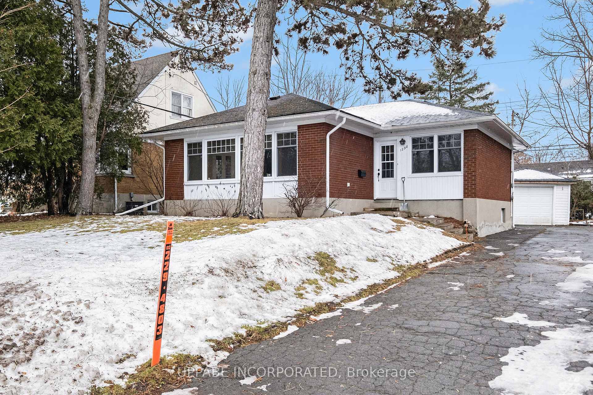 Photo 1 of 1298 Snowdon Street, Ottawa, Alta Vista — HOMEH