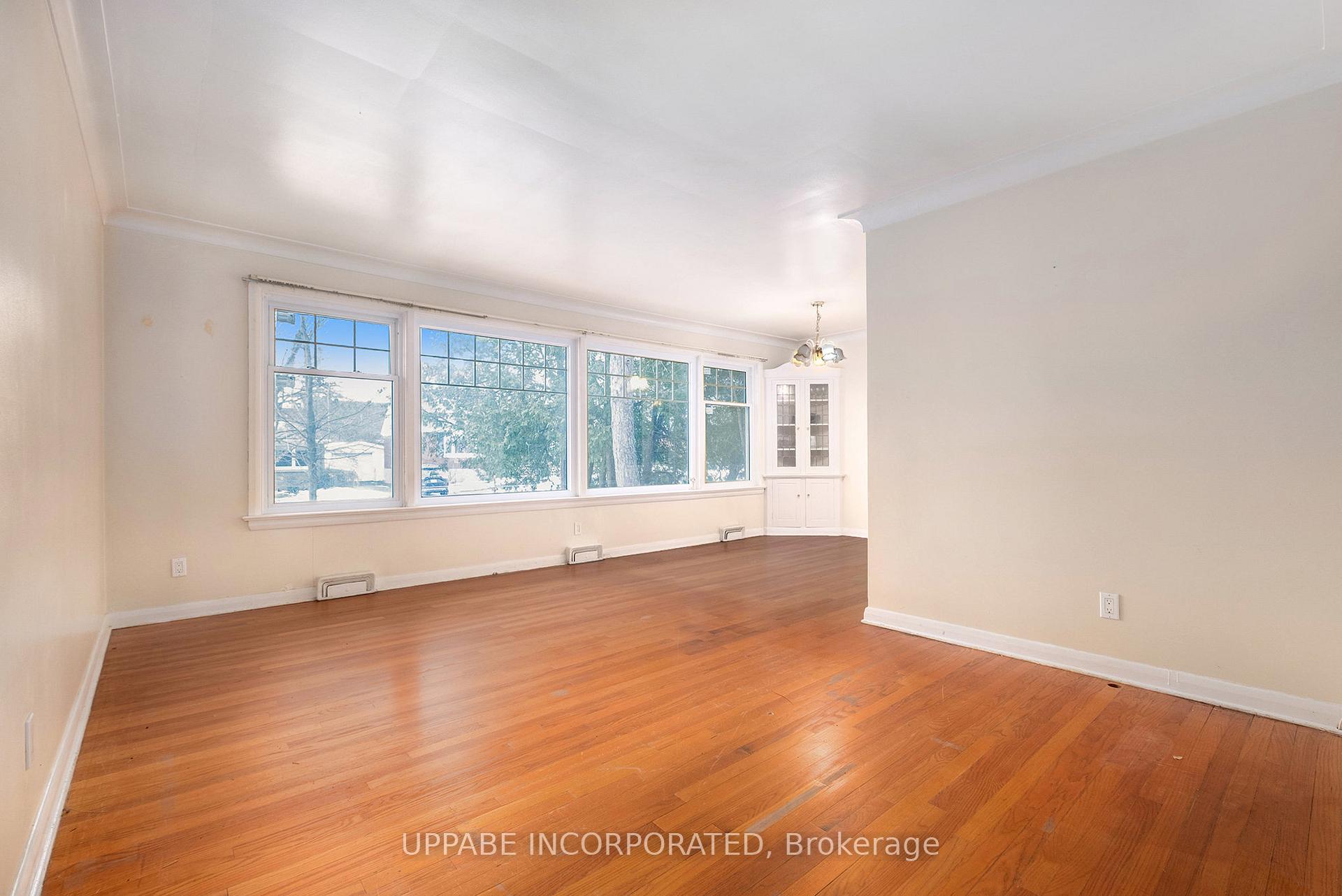 Photo 4 of 1298 Snowdon Street, Ottawa, Alta Vista — HOMEH