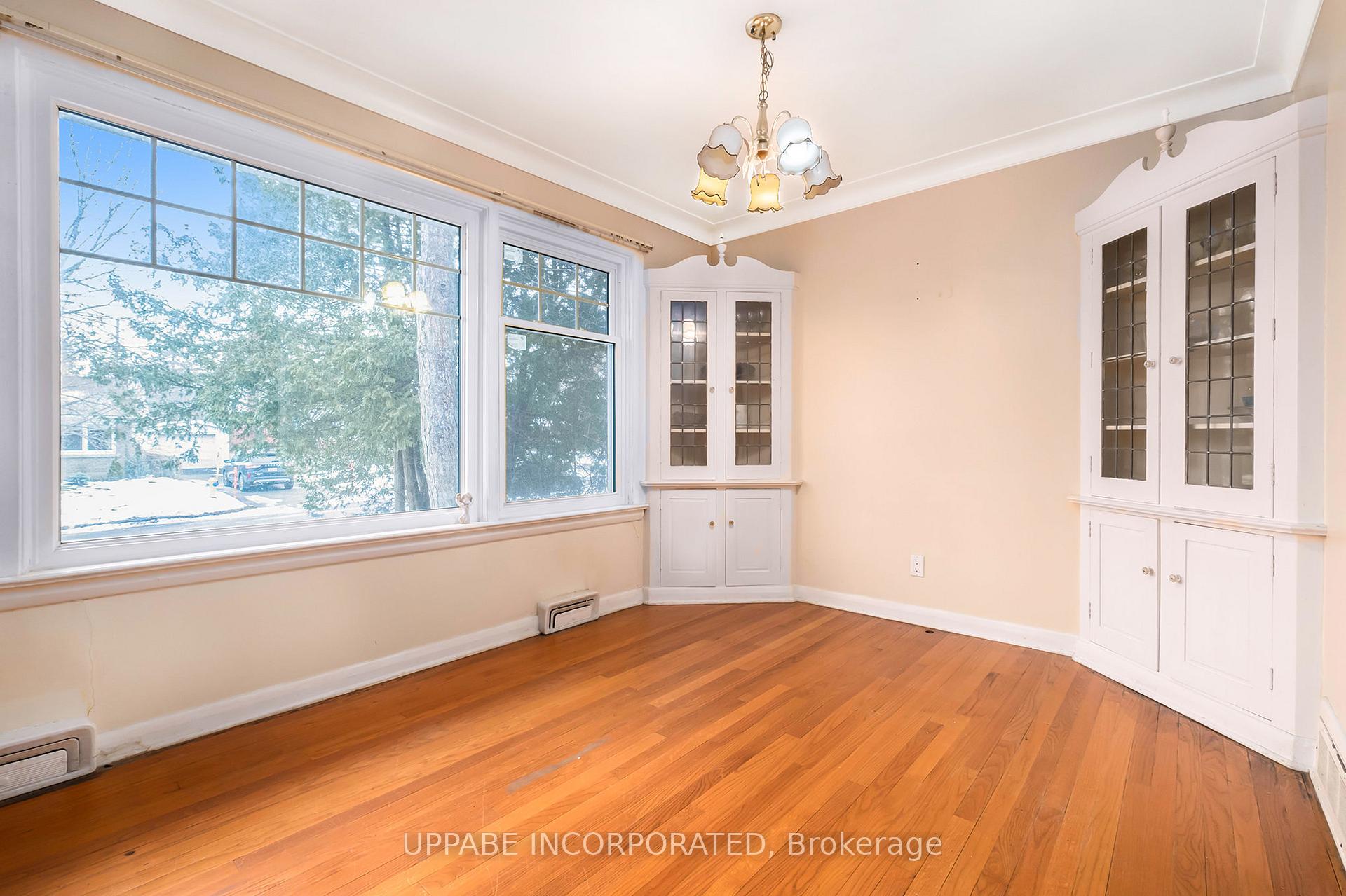 Photo 5 of 1298 Snowdon Street, Ottawa, Alta Vista — HOMEH