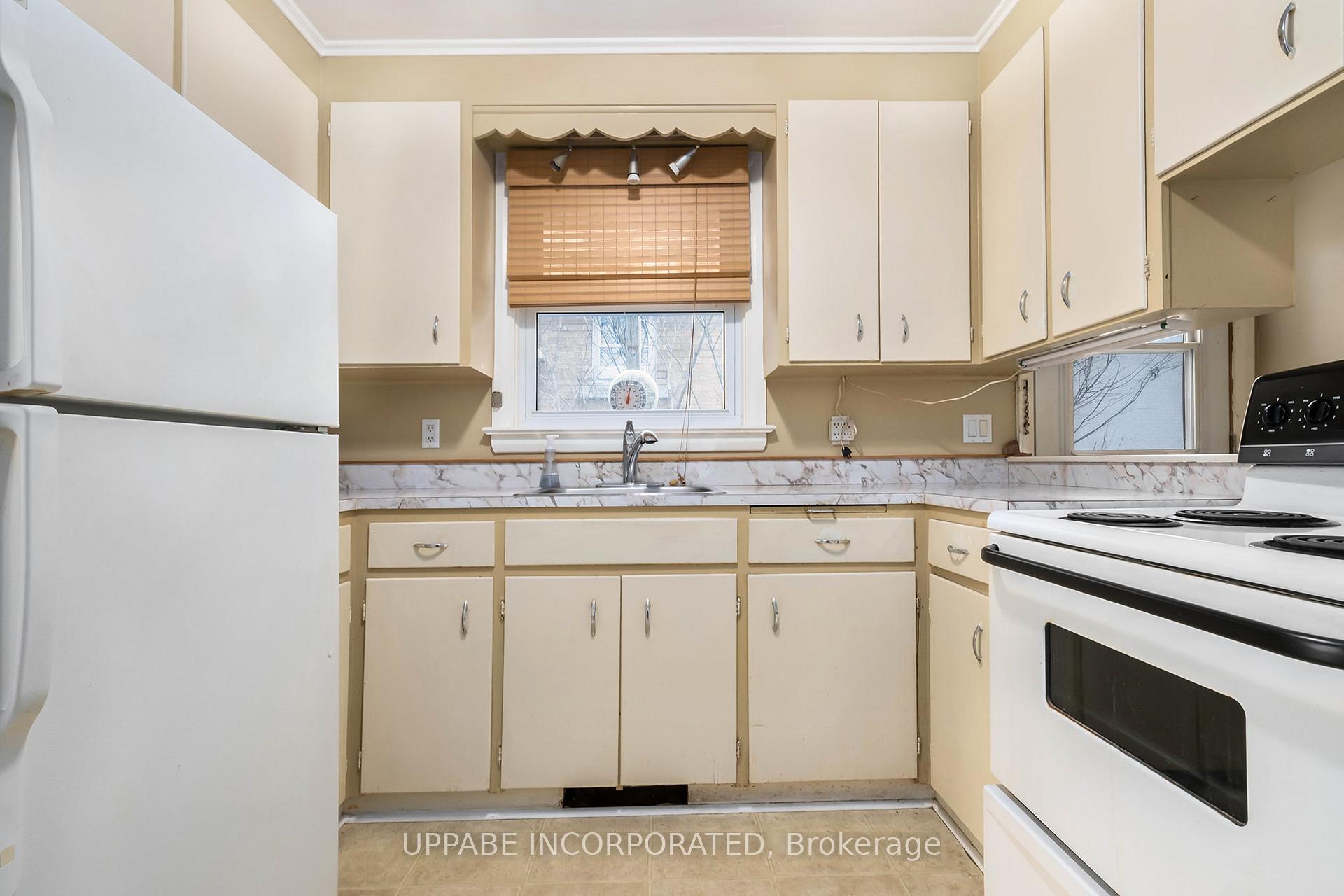 Photo 9 of 1298 Snowdon Street, Ottawa, Alta Vista — HOMEH