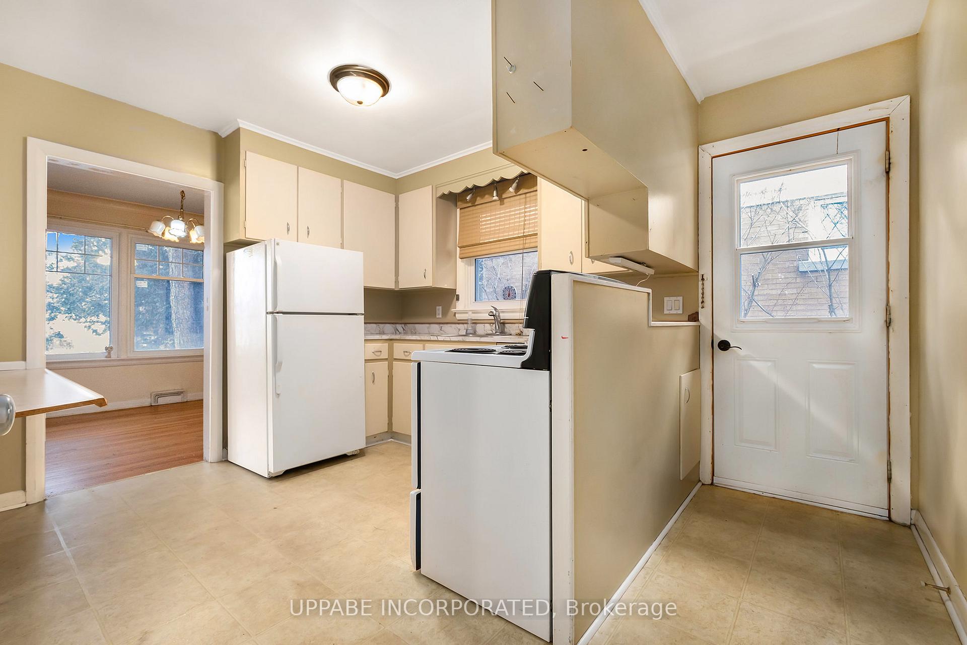 Photo 12 of 1298 Snowdon Street, Ottawa, Alta Vista — HOMEH
