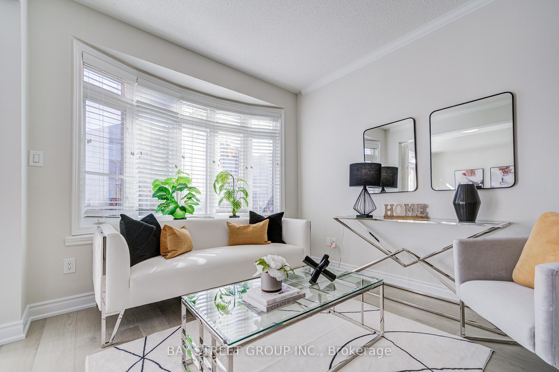 Photo 5 of 45 Starwood Road, Vaughan, Patterson — HOMEH