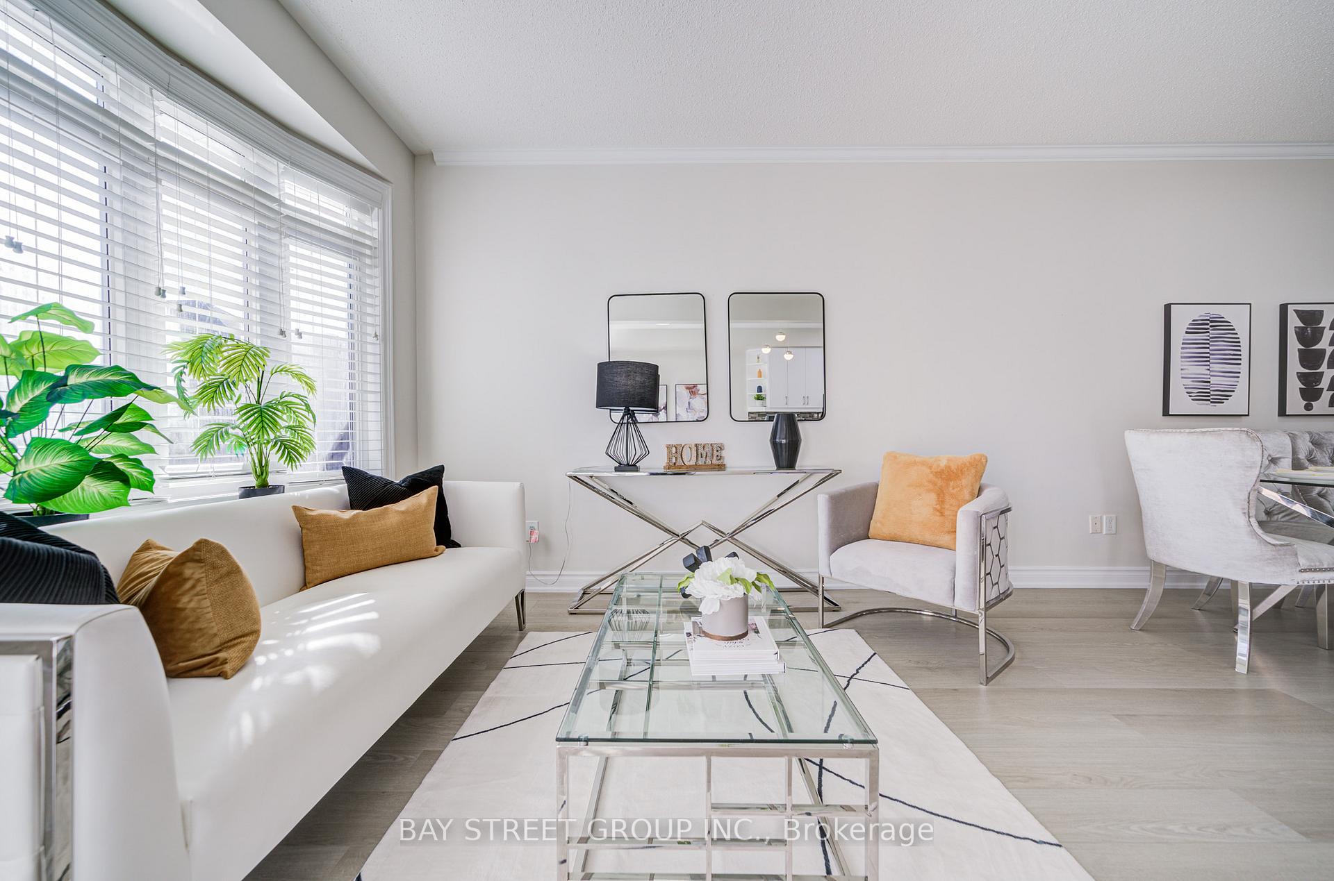 Photo 7 of 45 Starwood Road, Vaughan, Patterson — HOMEH