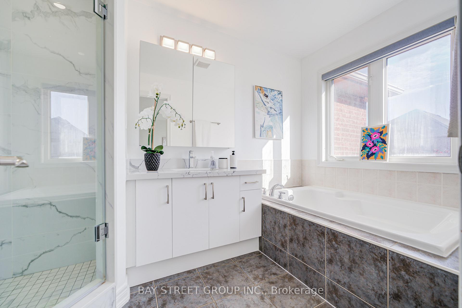 Photo 22 of 45 Starwood Road, Vaughan, Patterson — HOMEH