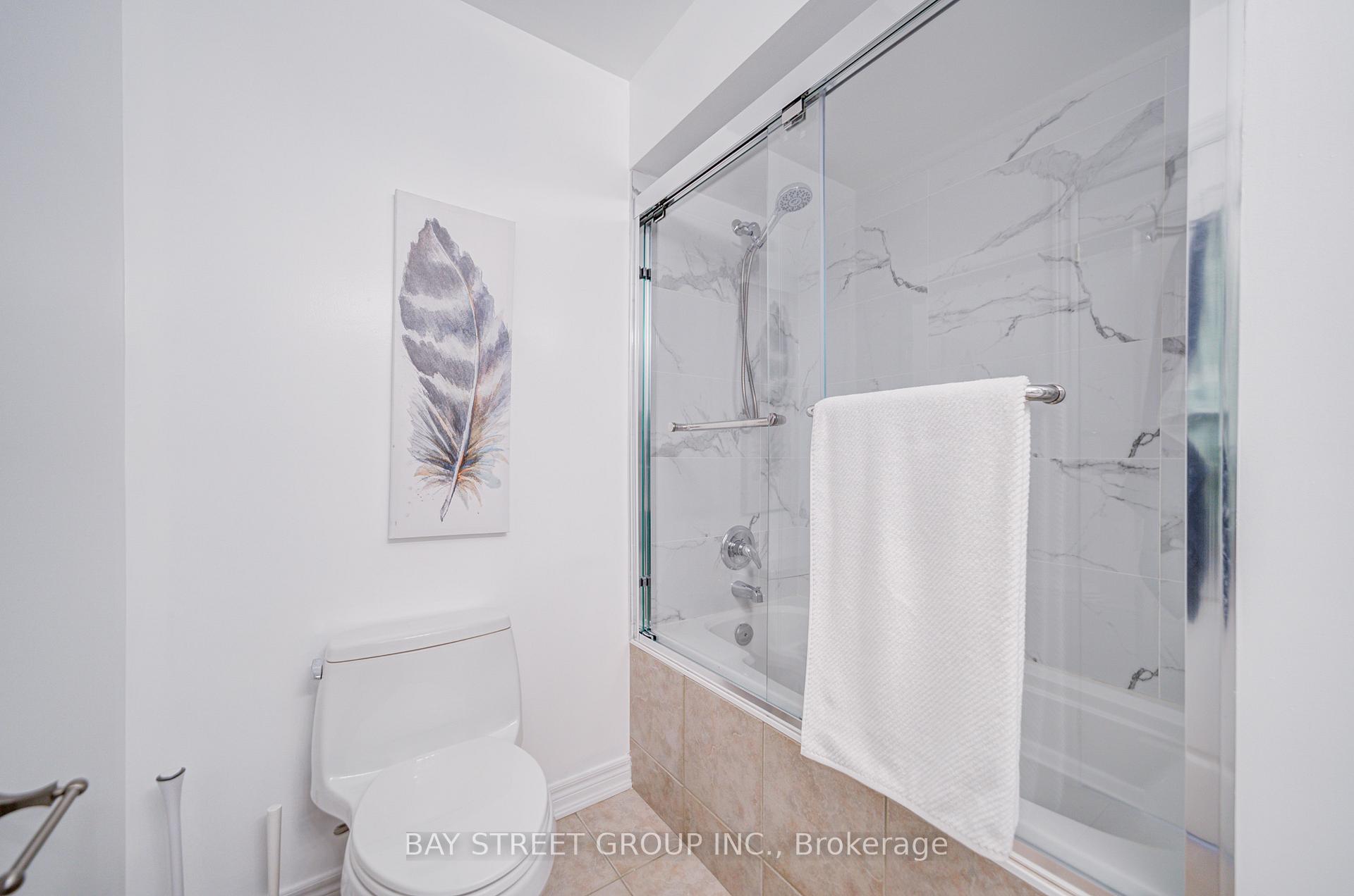 Photo 27 of 45 Starwood Road, Vaughan, Patterson — HOMEH