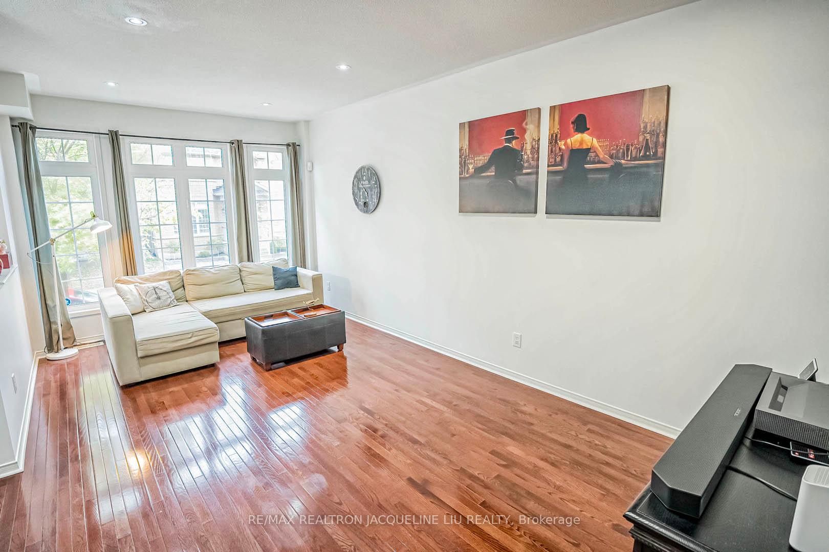 Photo 4 of 14 Balsam Street, Markham, Cornell — HOMEH