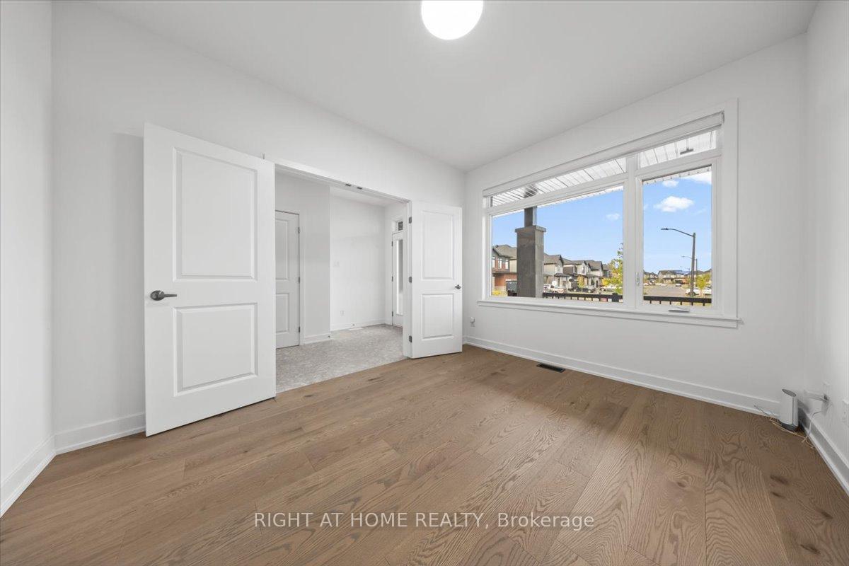 Photo 3 of 610 Kenabeek Terrace, Ottawa, Riverside South/Gloucester Glen — HOMEH