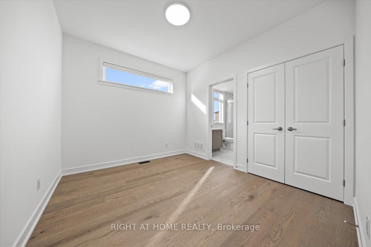 Photo 10 of 610 Kenabeek Terrace, Ottawa, Riverside South/Gloucester Glen — HOMEH