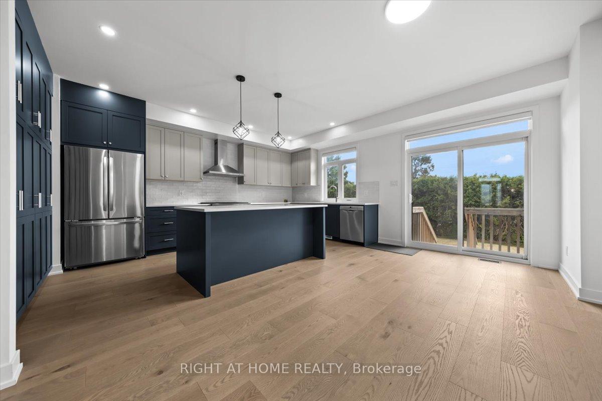 Photo 13 of 610 Kenabeek Terrace, Ottawa, Riverside South/Gloucester Glen — HOMEH