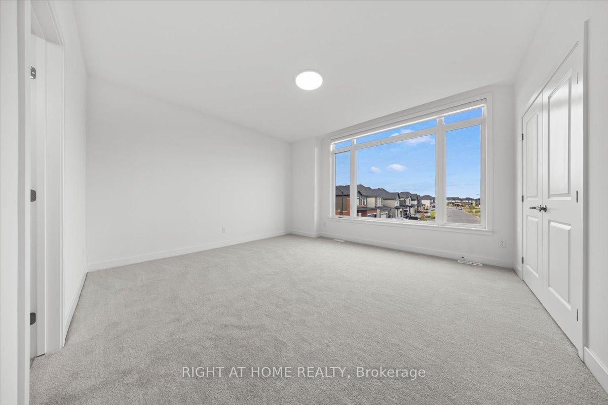 Photo 31 of 610 Kenabeek Terrace, Ottawa, Riverside South/Gloucester Glen — HOMEH