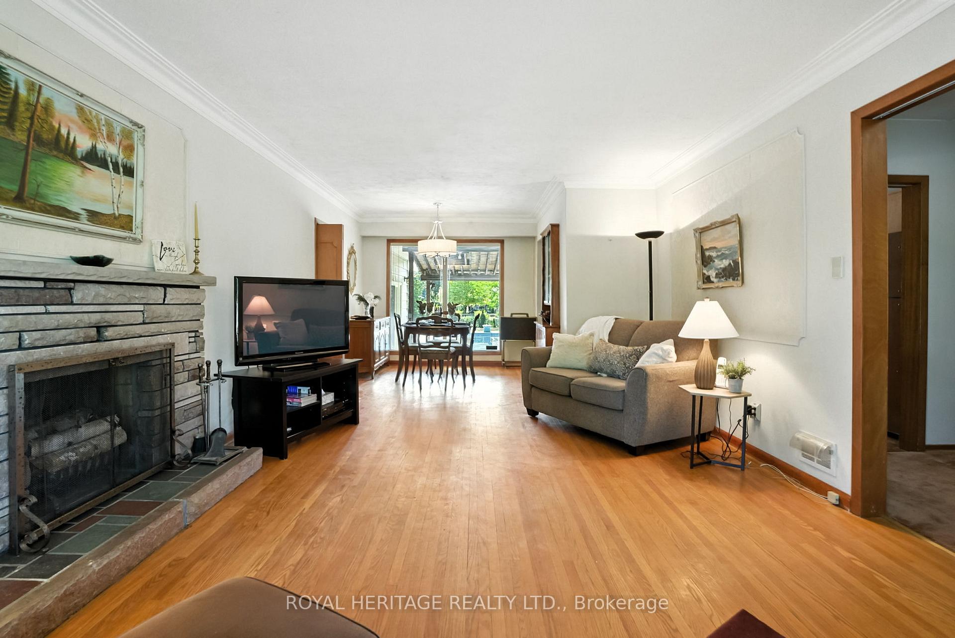 Photo 8 of 186 Meadow Road N, Whitby, Blue Grass Meadows — HOMEH