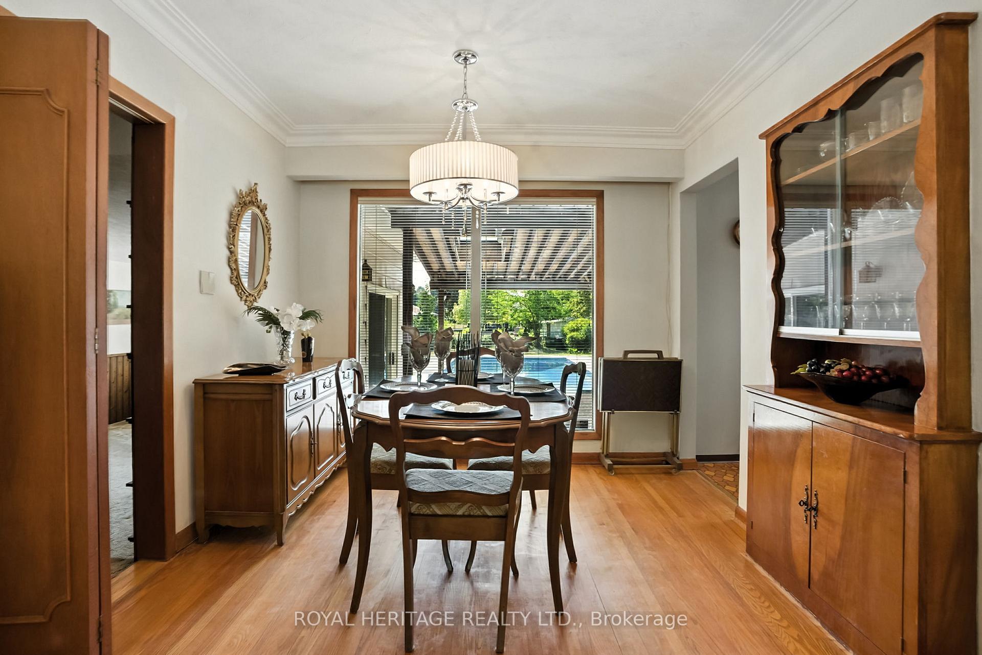 Photo 11 of 186 Meadow Road N, Whitby, Blue Grass Meadows — HOMEH