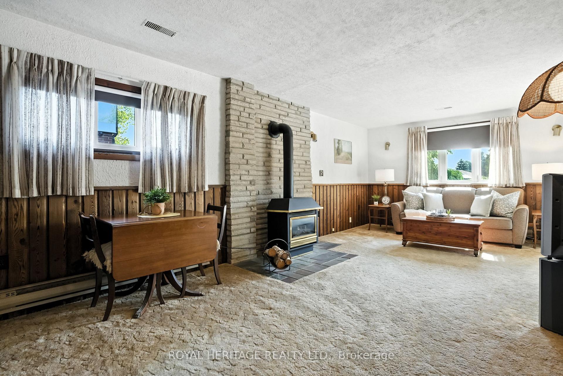 Photo 20 of 186 Meadow Road N, Whitby, Blue Grass Meadows — HOMEH