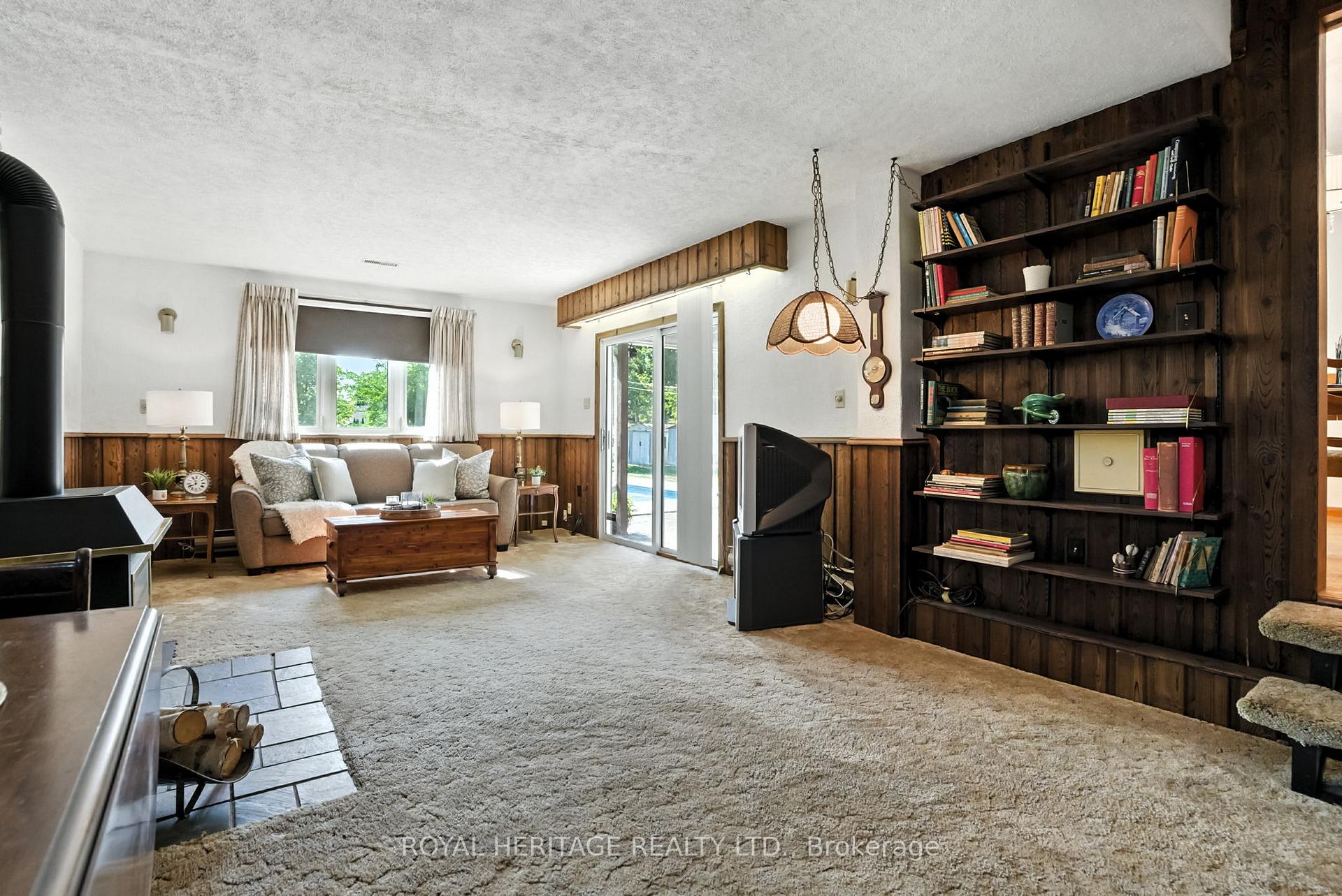 Photo 21 of 186 Meadow Road N, Whitby, Blue Grass Meadows — HOMEH