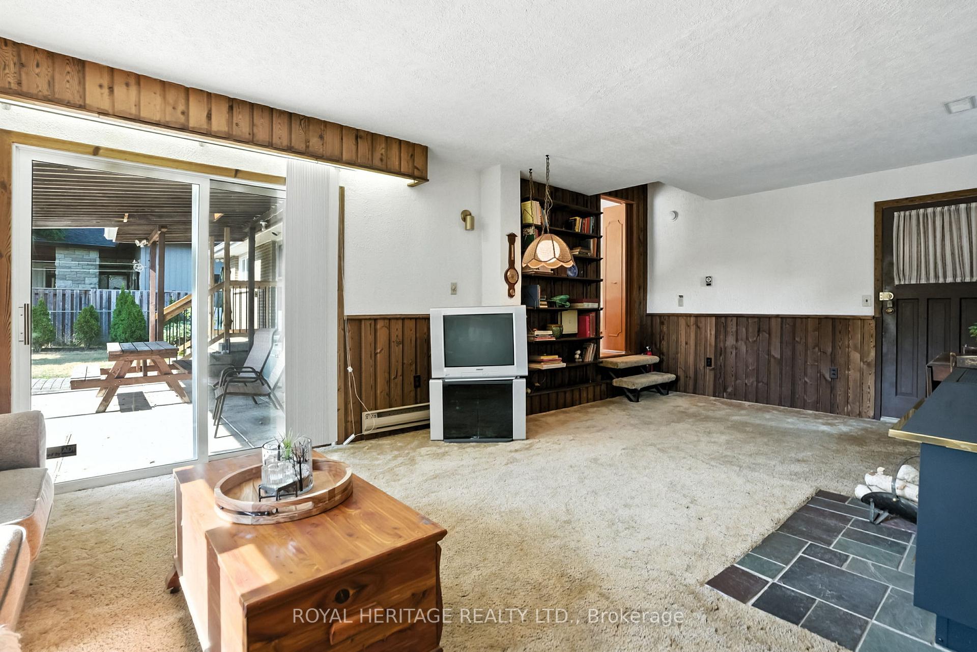 Photo 24 of 186 Meadow Road N, Whitby, Blue Grass Meadows — HOMEH