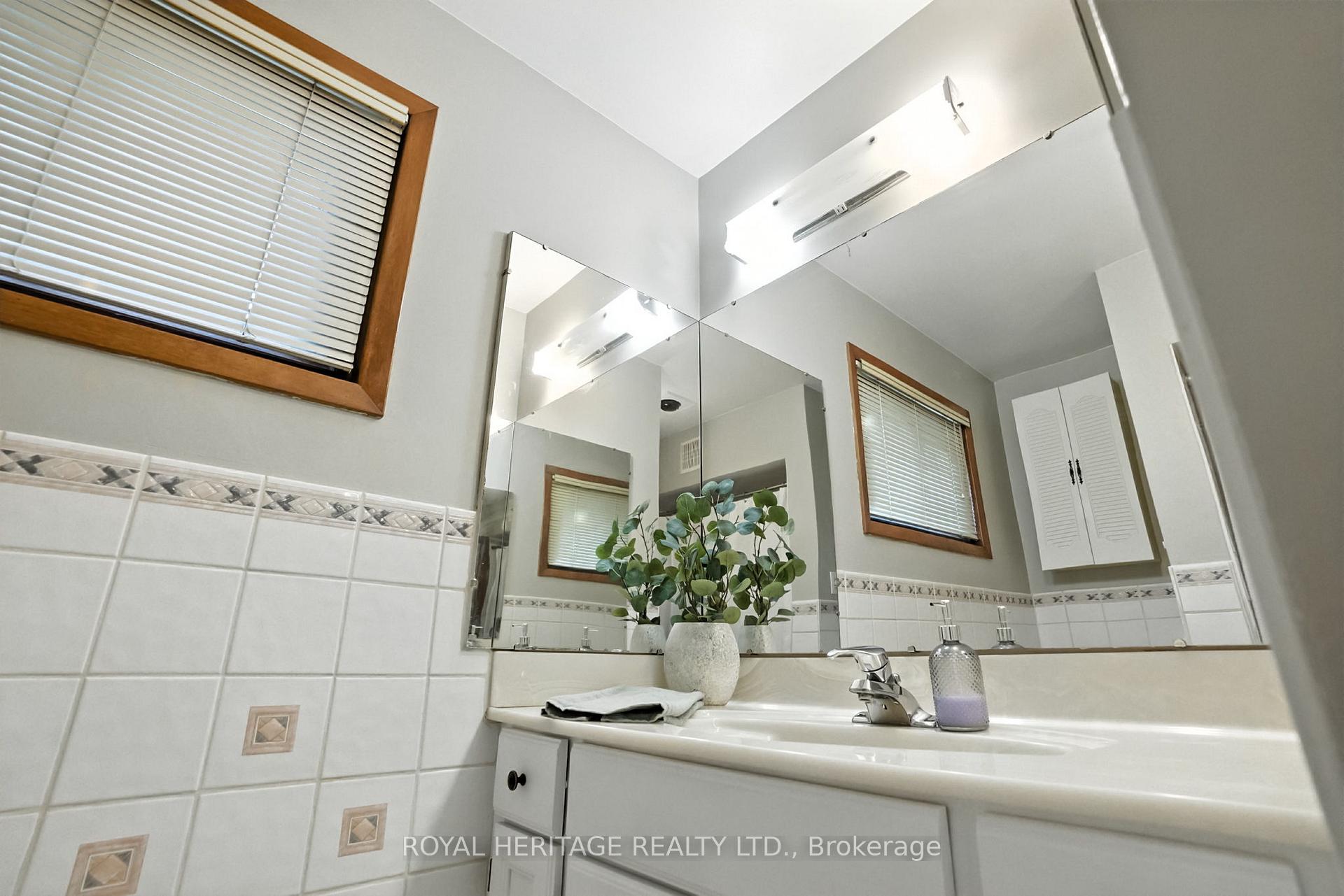 Photo 30 of 186 Meadow Road N, Whitby, Blue Grass Meadows — HOMEH