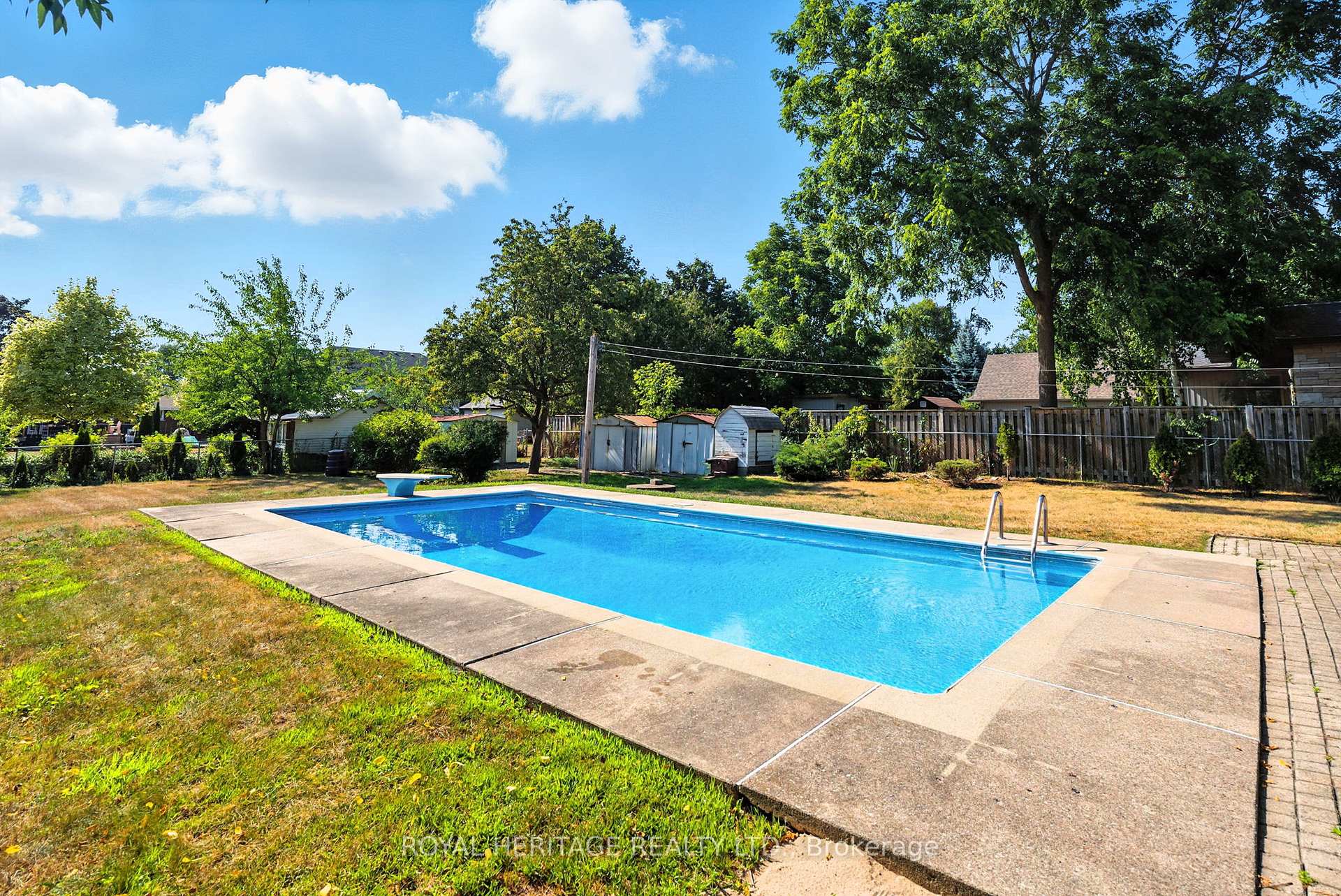 Photo 45 of 186 Meadow Road N, Whitby, Blue Grass Meadows — HOMEH