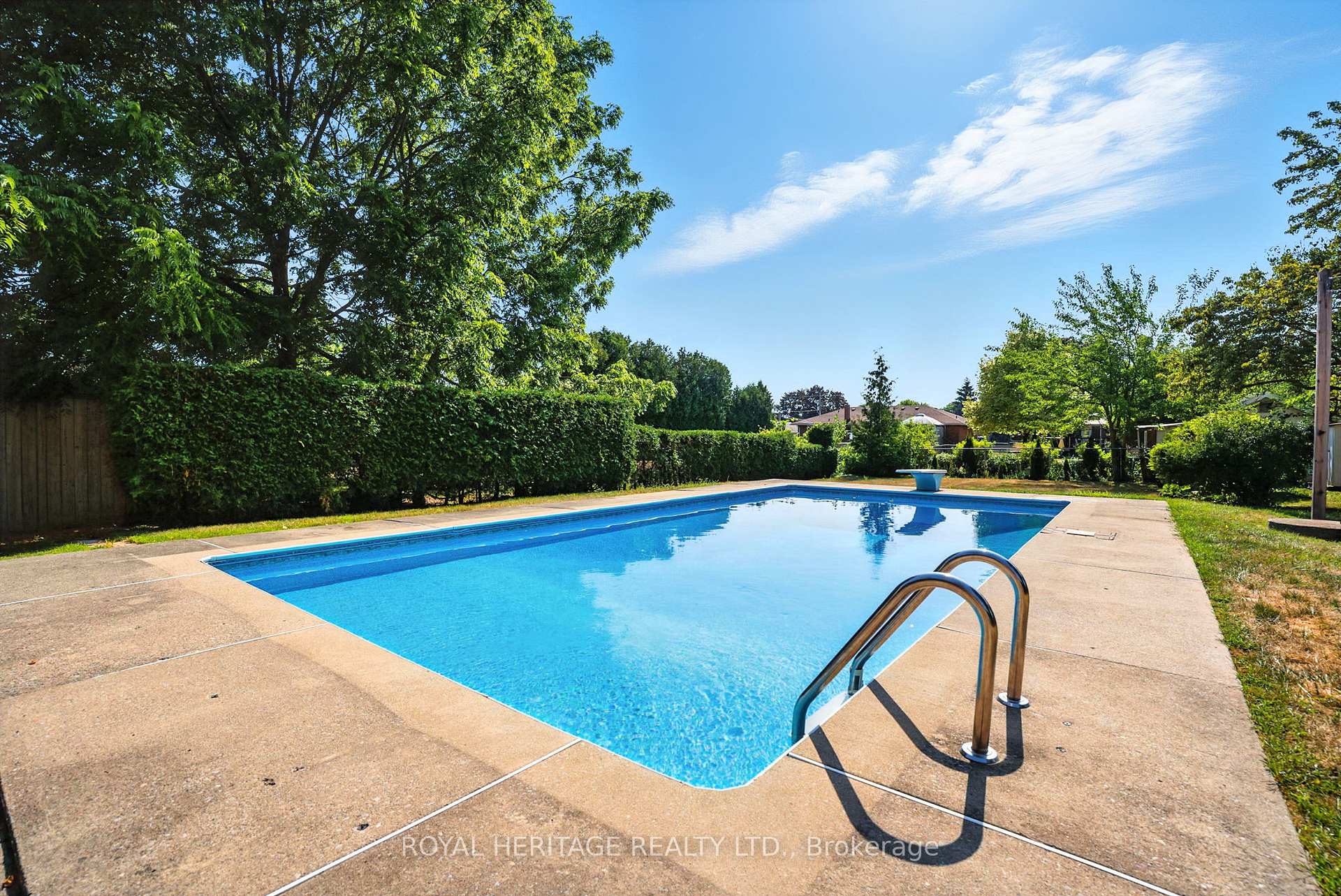 Photo 48 of 186 Meadow Road N, Whitby, Blue Grass Meadows — HOMEH