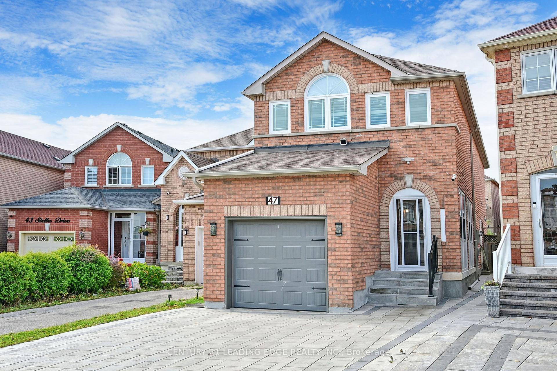 Photo 2 of 47 Stella Drive, Markham, Middlefield — HOMEH