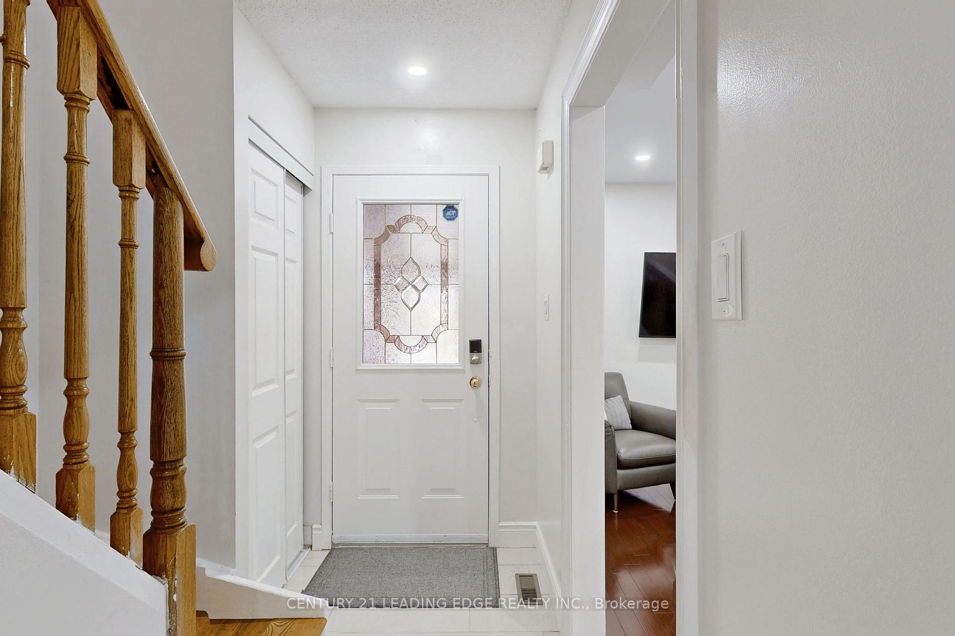 Photo 16 of 47 Stella Drive, Markham, Middlefield — HOMEH