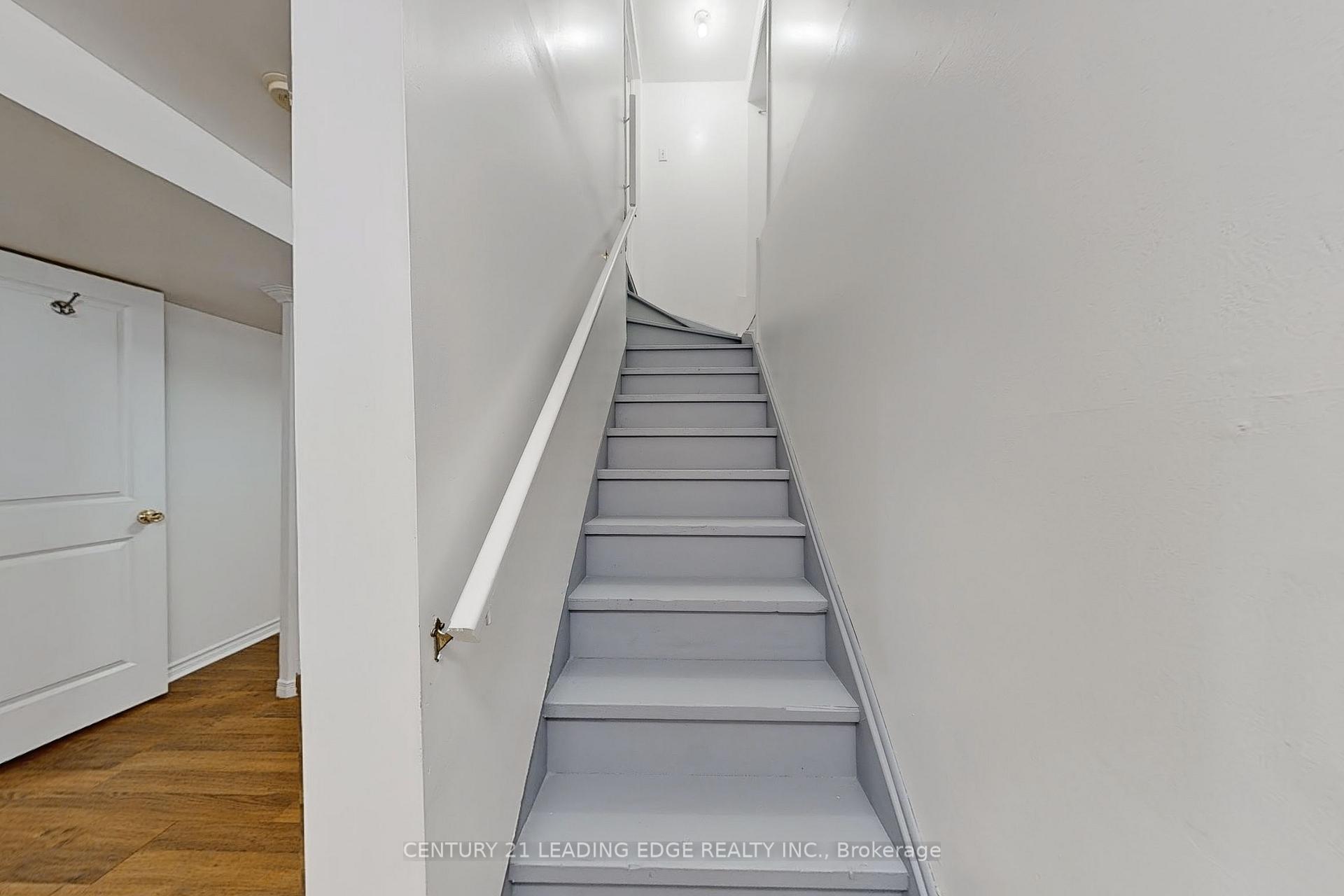 Photo 28 of 47 Stella Drive, Markham, Middlefield — HOMEH