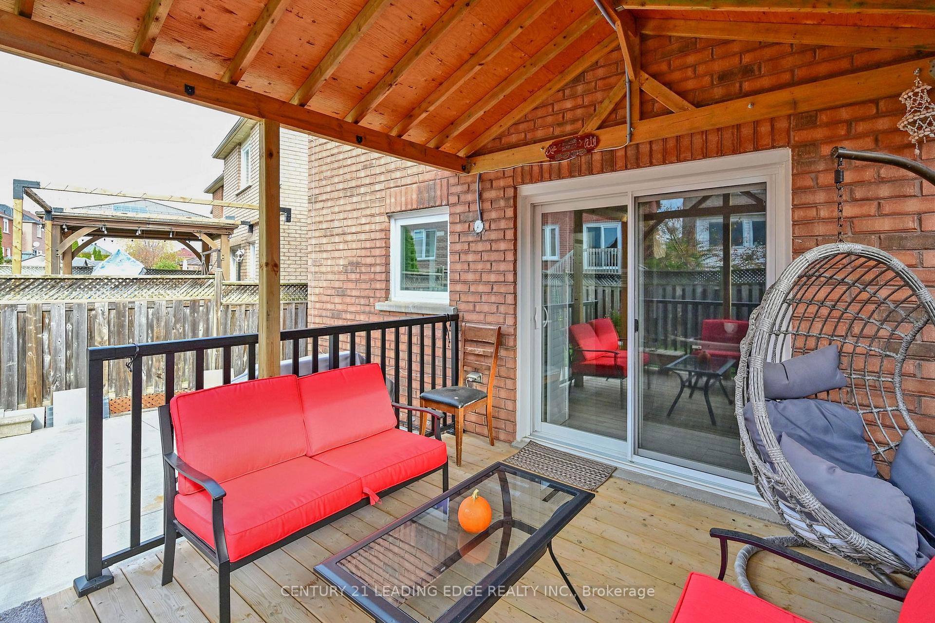 Photo 32 of 47 Stella Drive, Markham, Middlefield — HOMEH