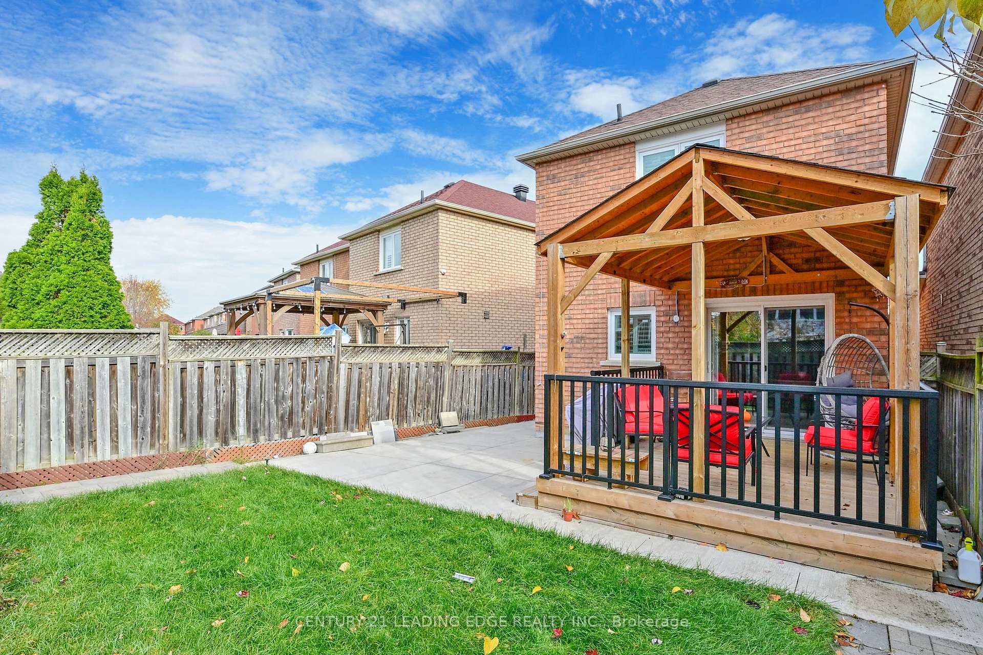 Photo 36 of 47 Stella Drive, Markham, Middlefield — HOMEH