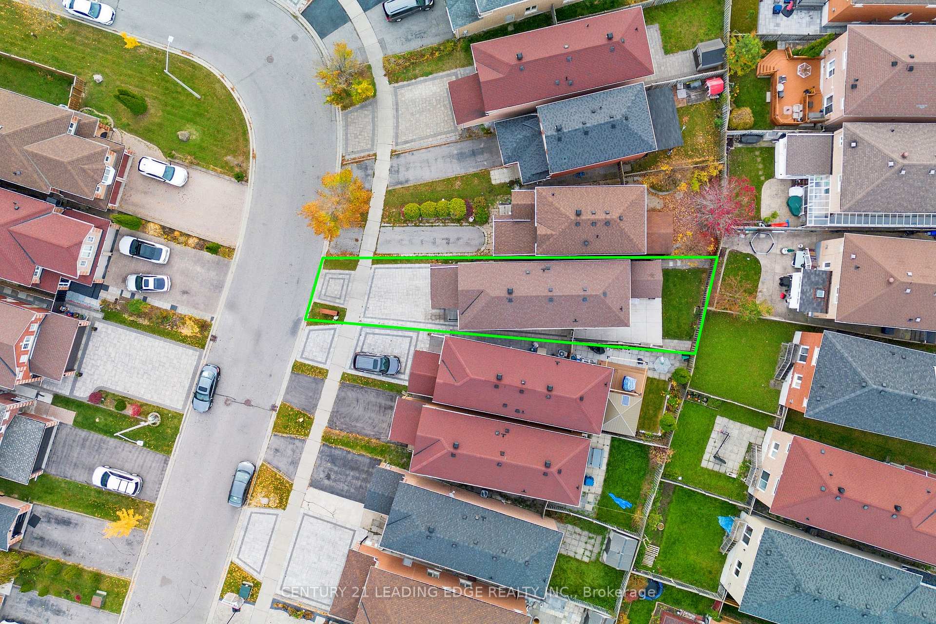 Photo 40 of 47 Stella Drive, Markham, Middlefield — HOMEH